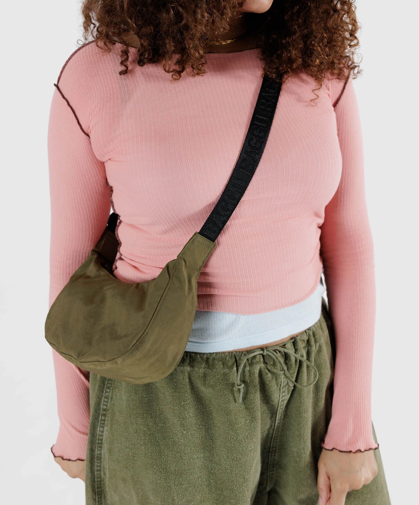 Baggu-Small Nylon Crescent Bag // Seaweed