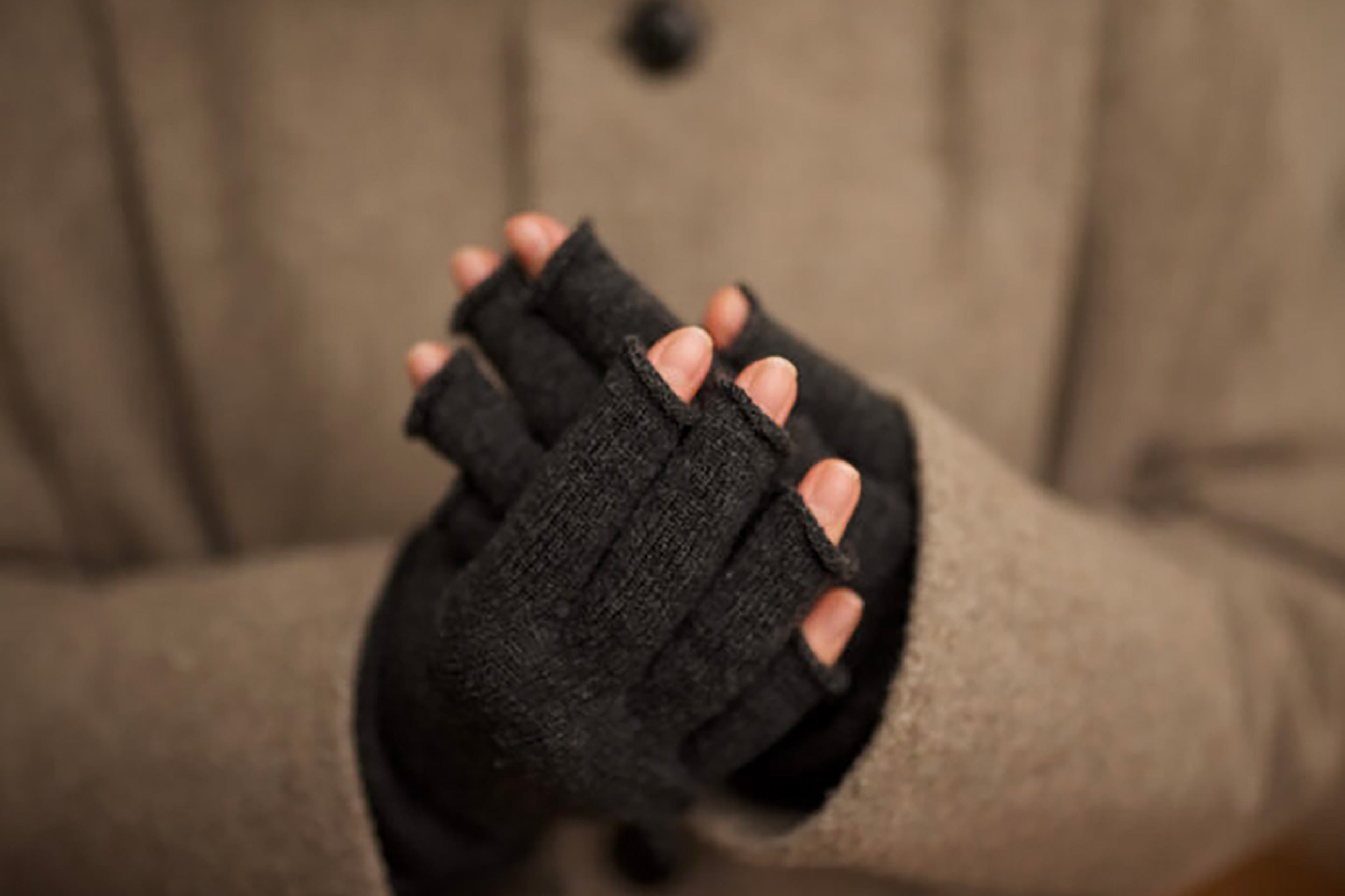 Nishiguchi Kutsushita-Fingerless Merino Arm Warmer