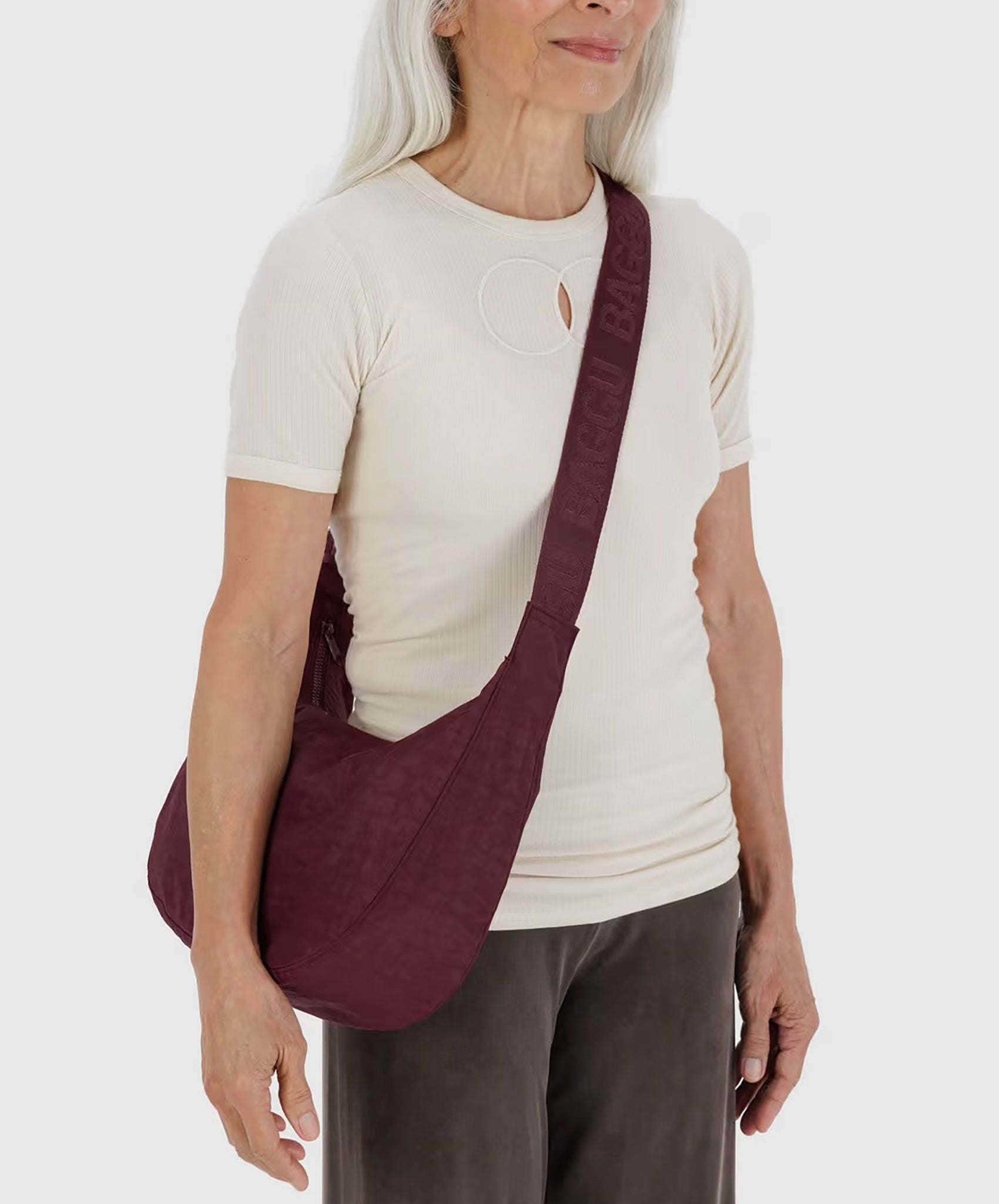 Baggu-Medium Nylon Crescent Bag // Mahogany