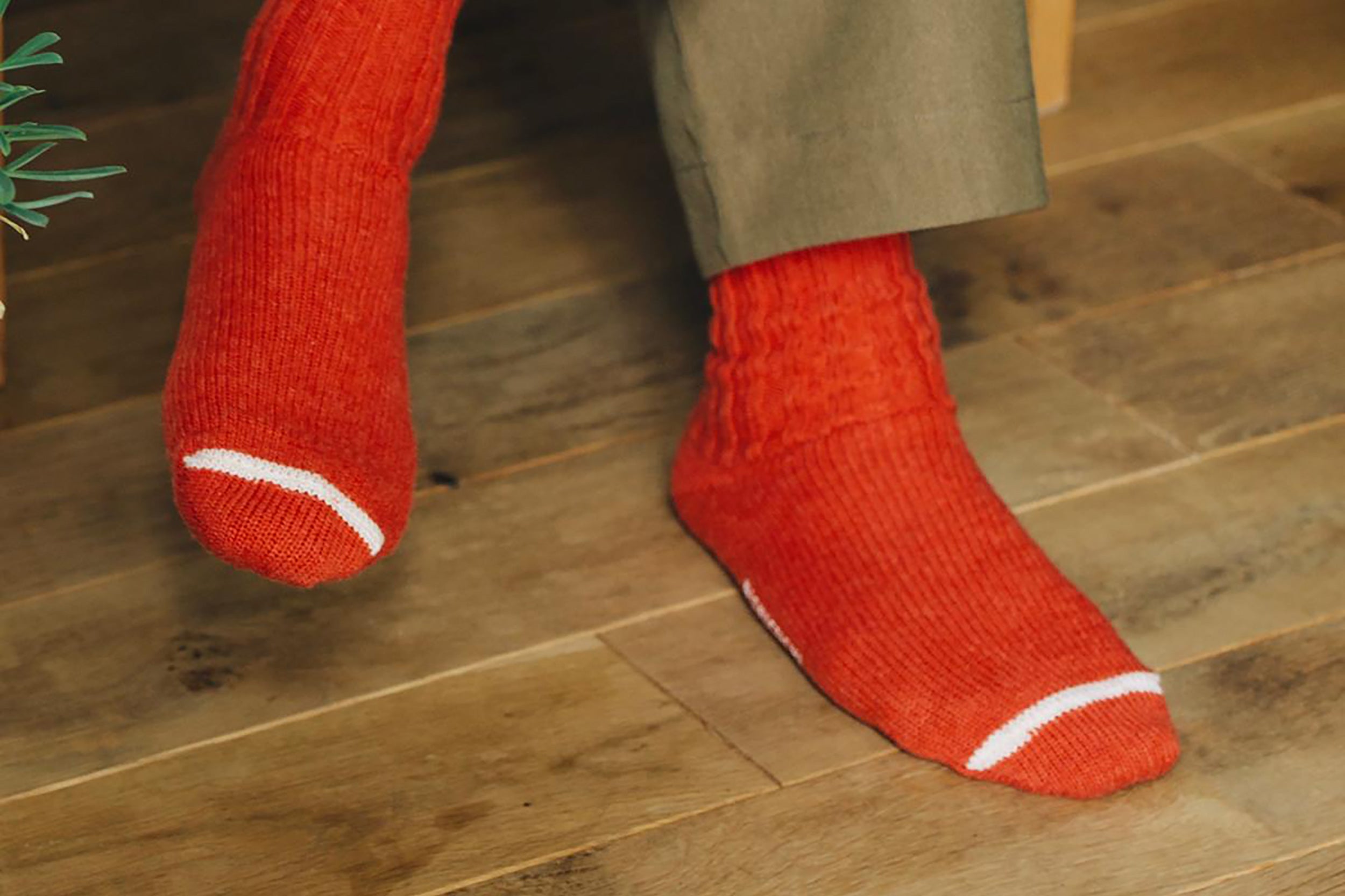 Nishiguchi-Wool Ribbed Sock // Shrine Red