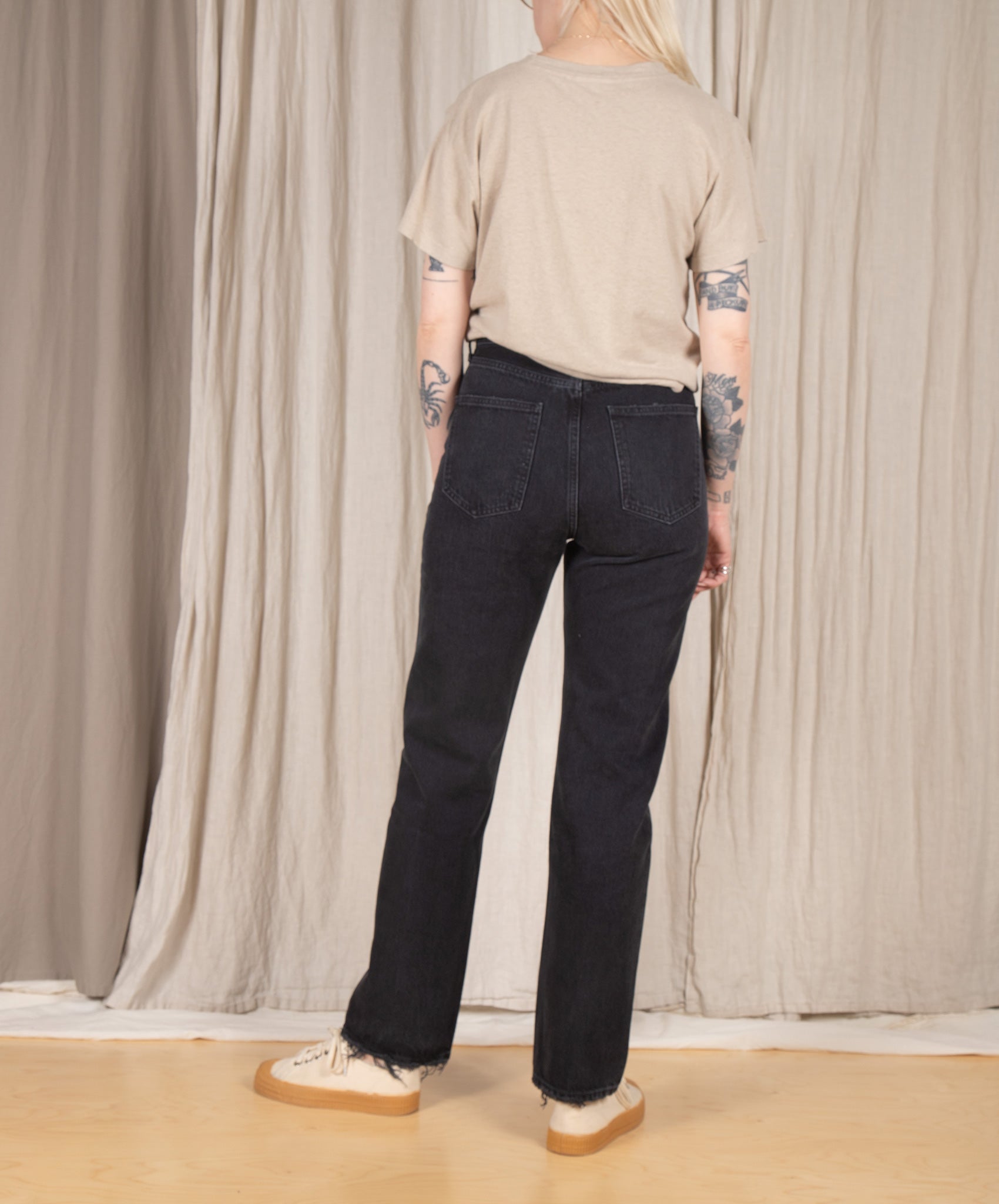 AGOLDE-90’s Loose Fit High Rise // Tar