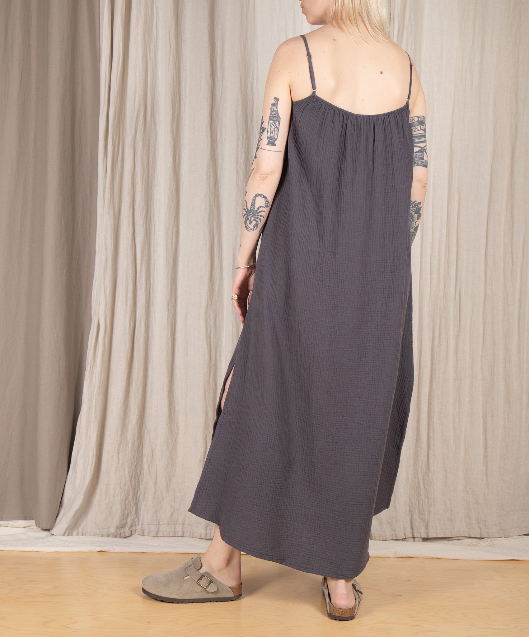 Hartford-Randa Gauze Dress // Anthracite