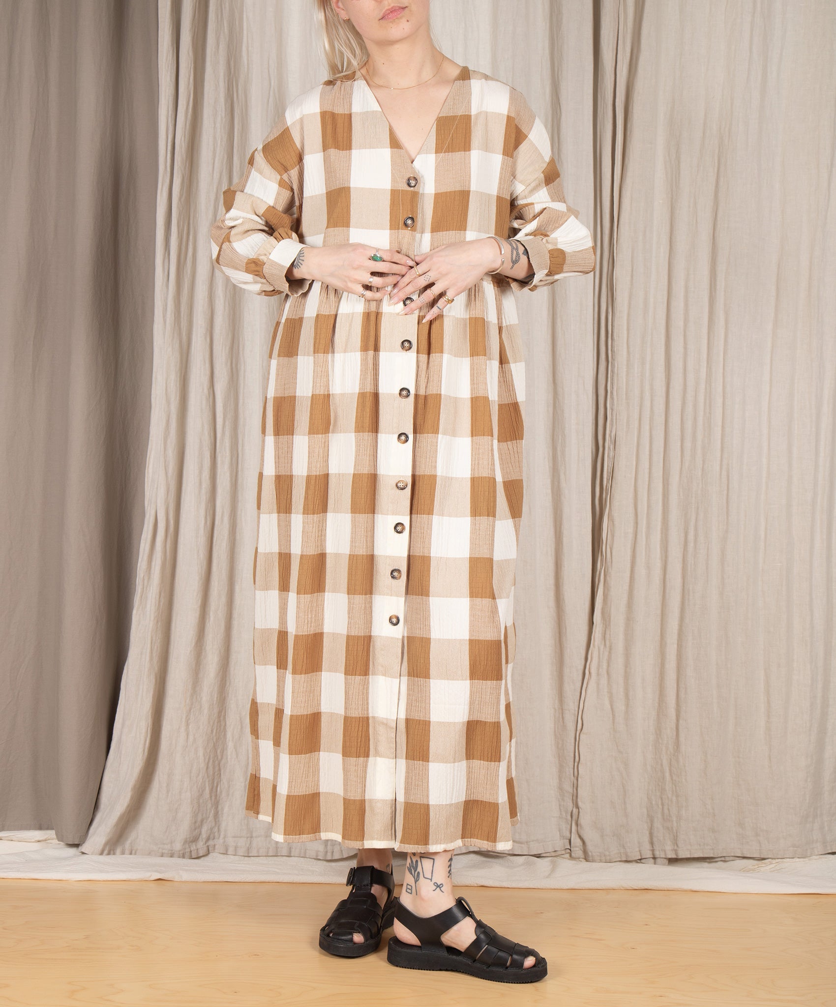 Rita Row-Cal Oversize V-neck Dress // Brown Check