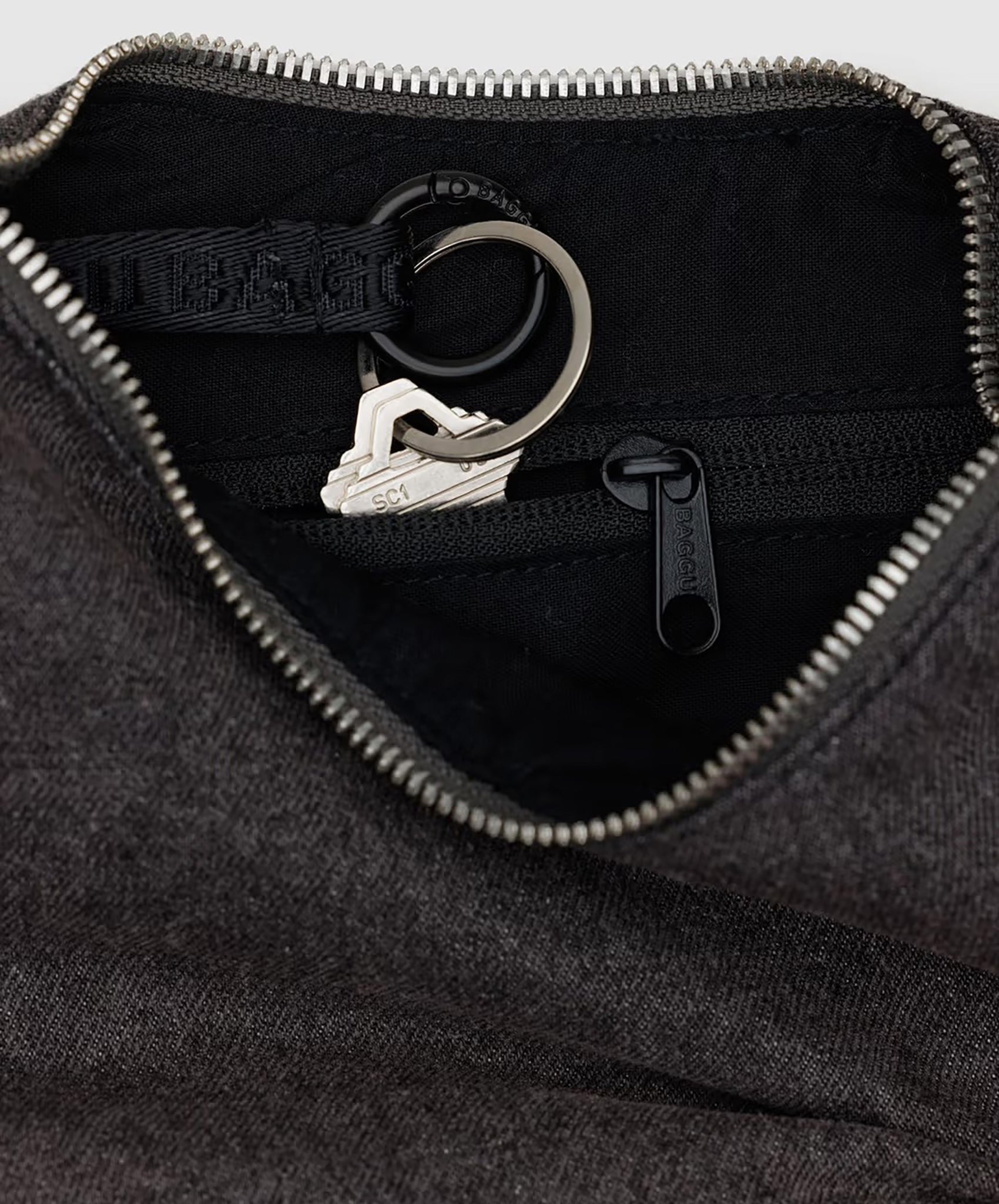 Baggu-Small Denim Crescent Bag // Washed Black
