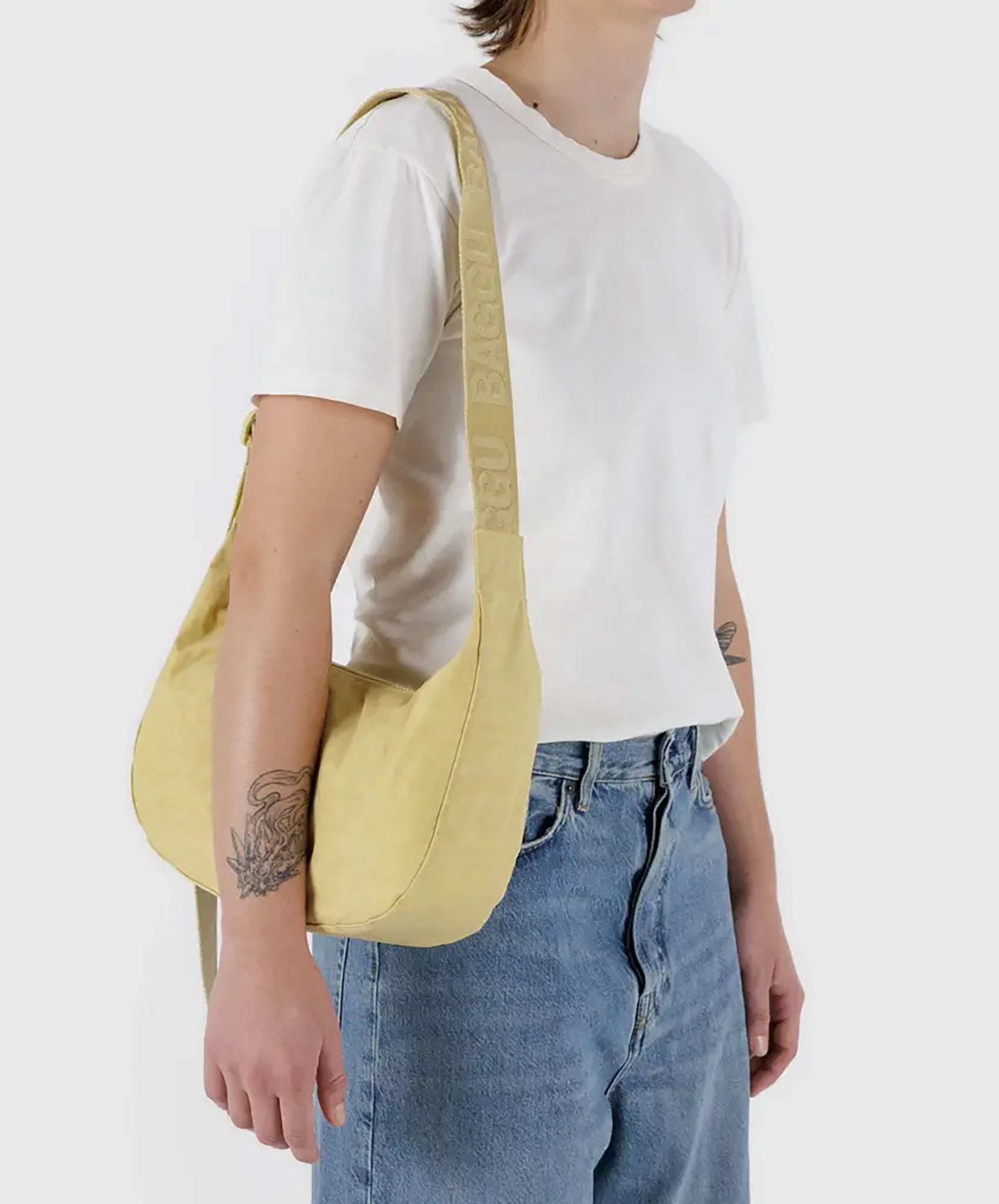 Baggu-Medium Nylon Crescent Bag // Butter