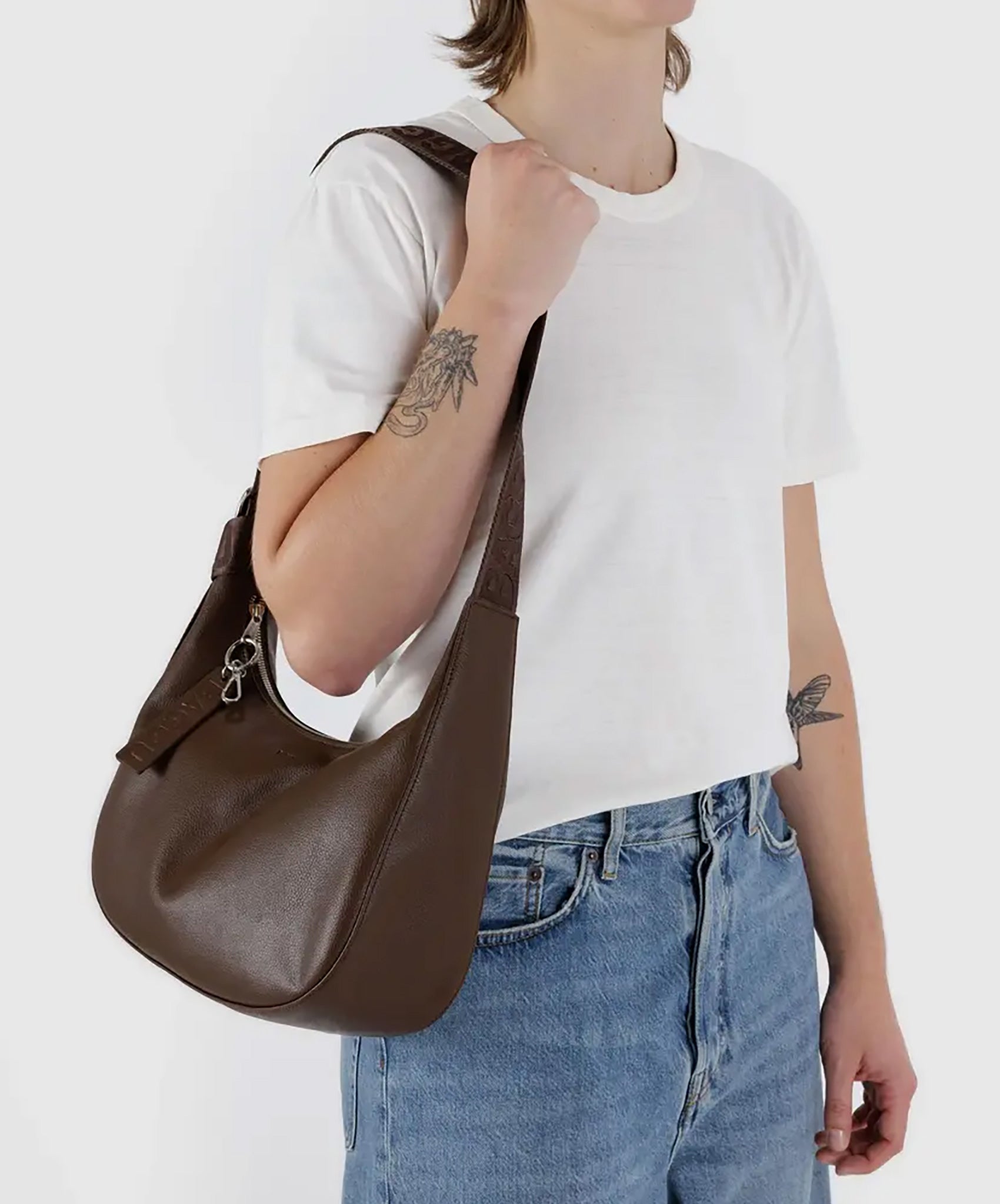 Baggu-Medium Recycled Leather Crescent Bag // Brown