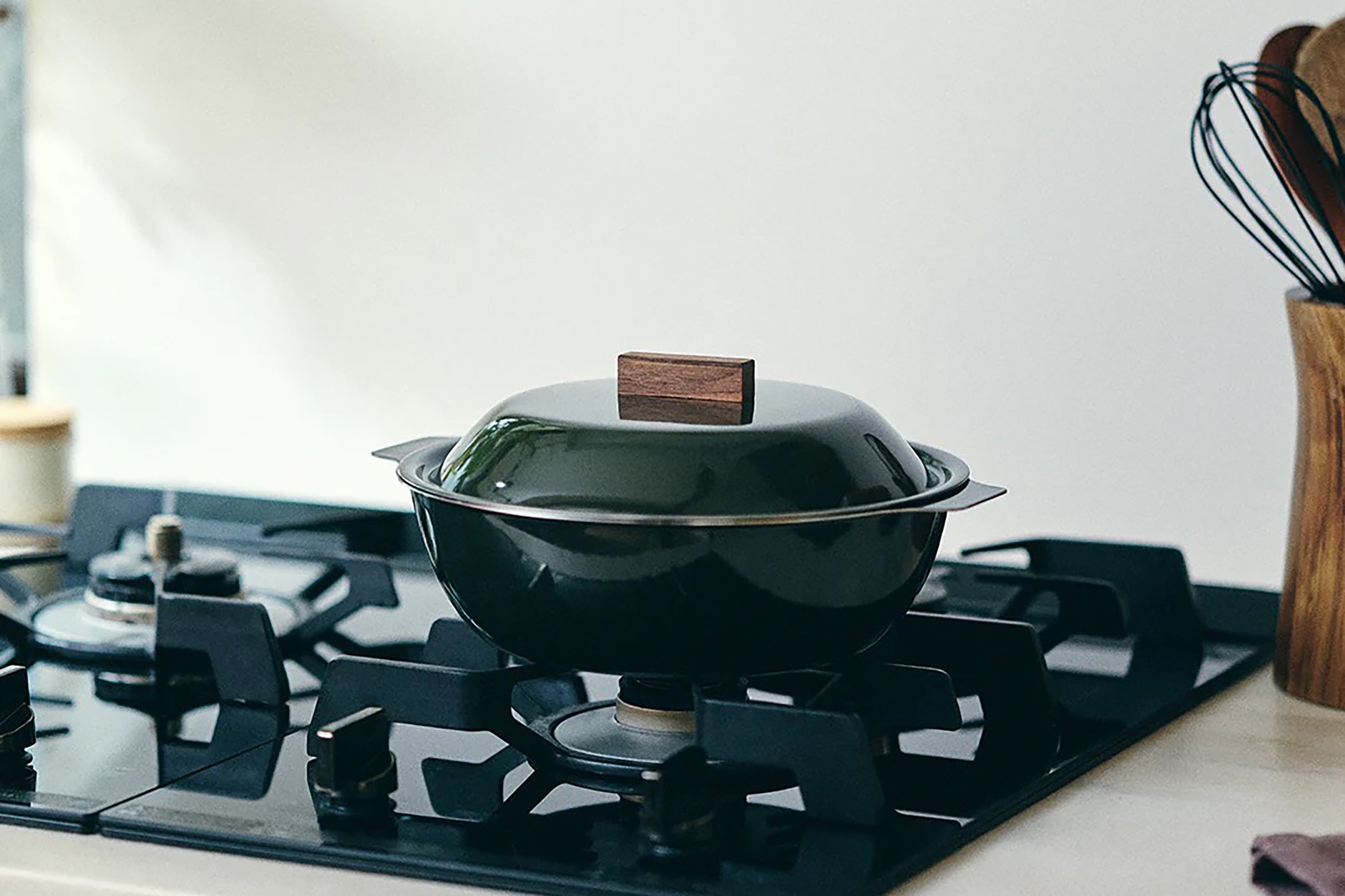 Kinto-Kakomi Enamel Pot