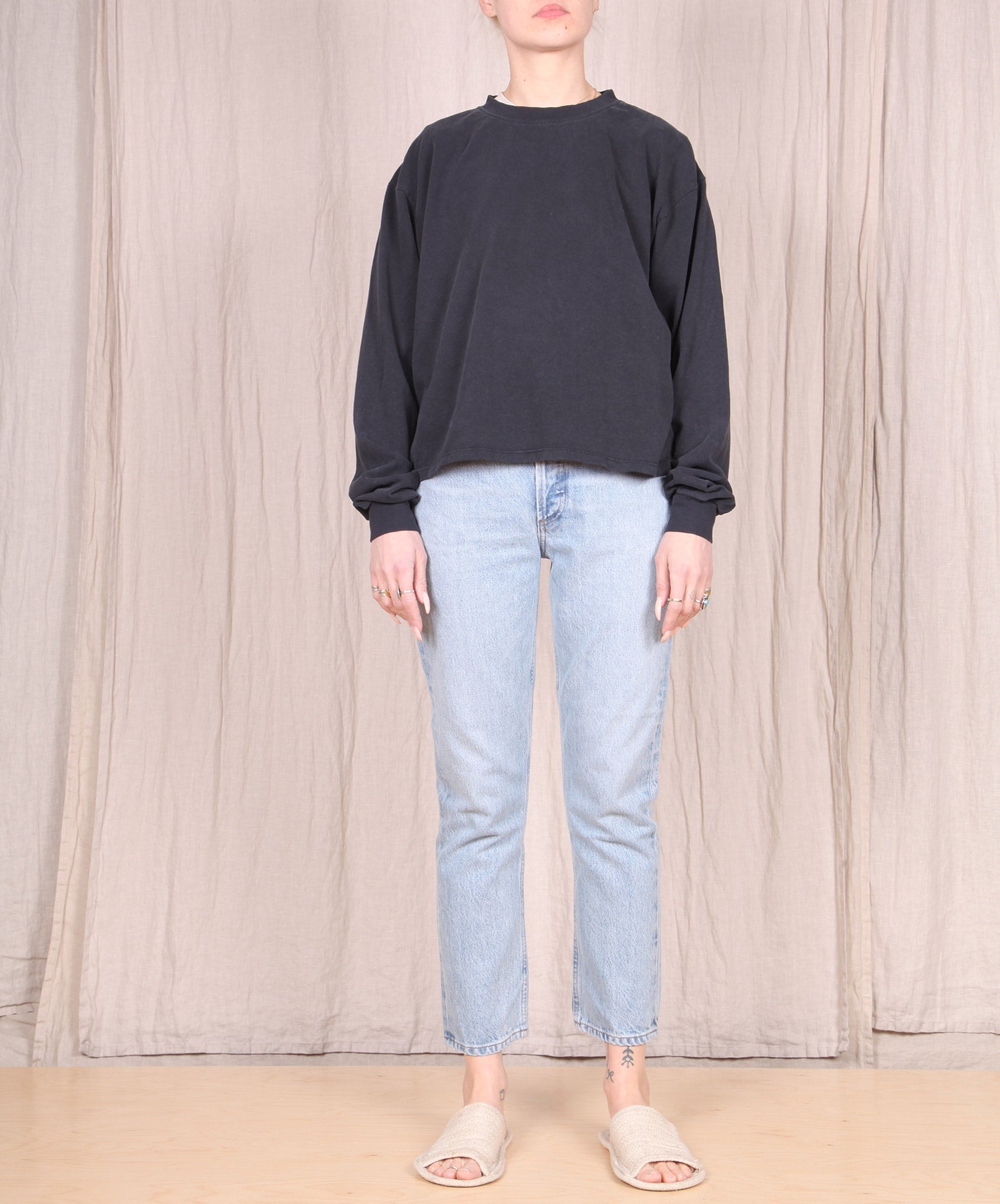 Jungmaven-Cropped Long Sleeve Tee // Black