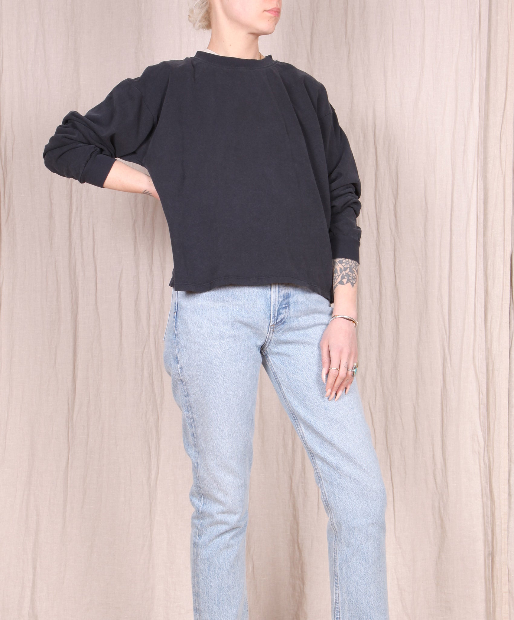 Jungmaven-Cropped Long Sleeve Tee // Black