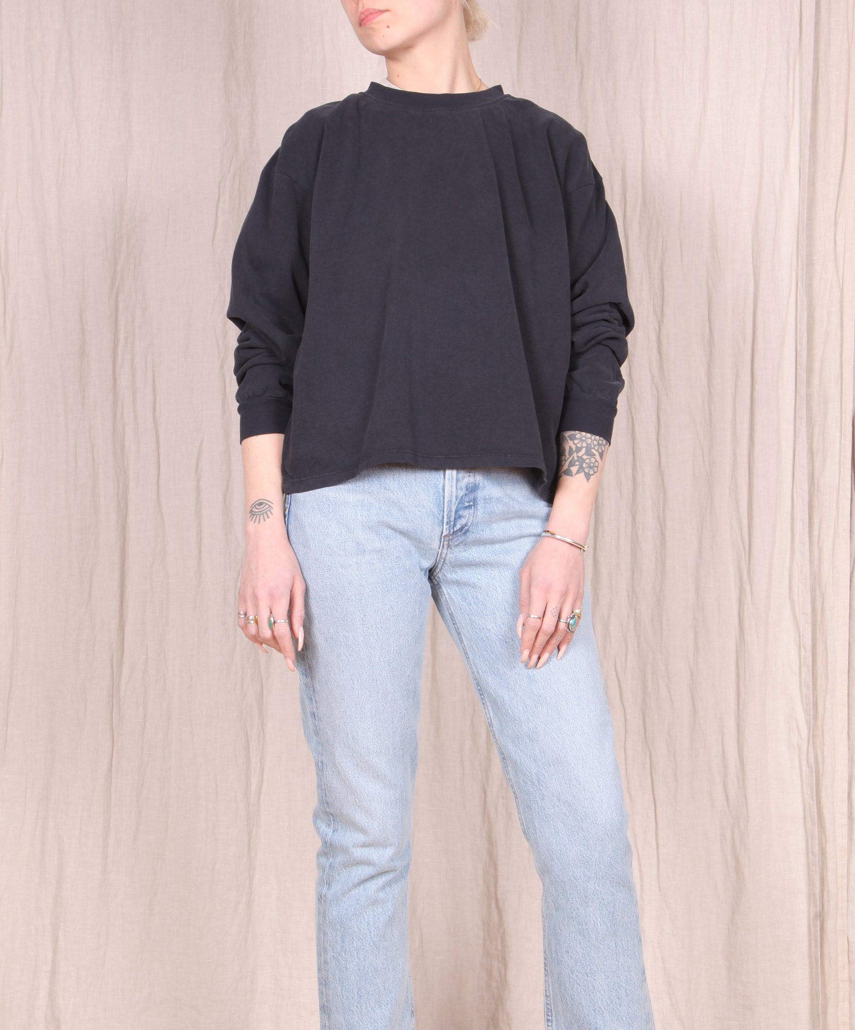 Jungmaven-Cropped Long Sleeve Tee // Black