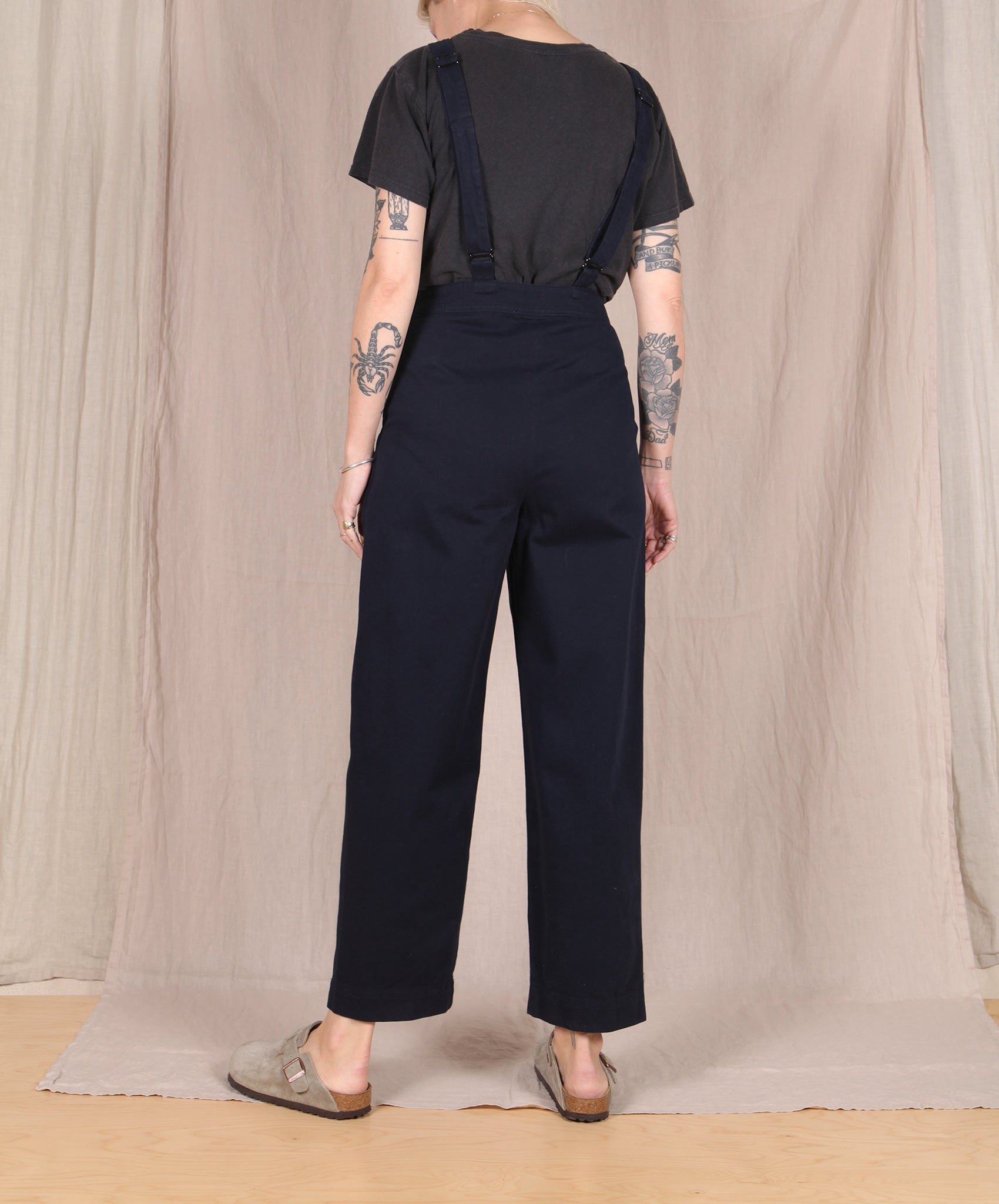 Ali Golden-Fitted Overall Jumper // Navy