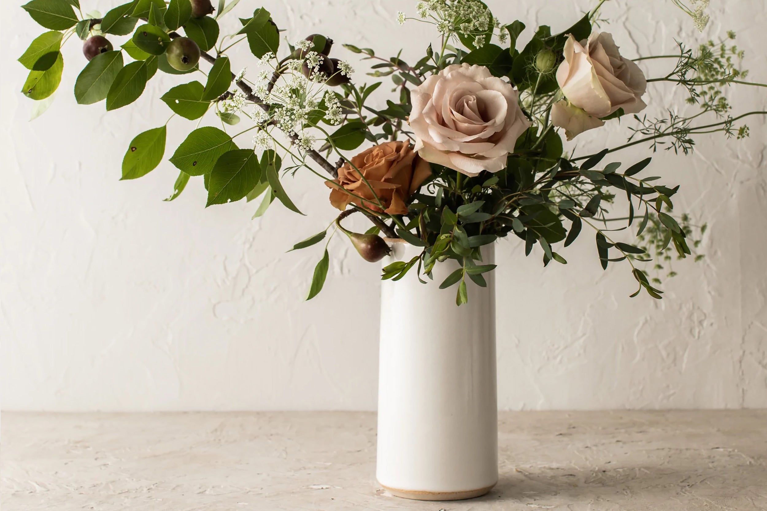 Convivial-Minimal Vase