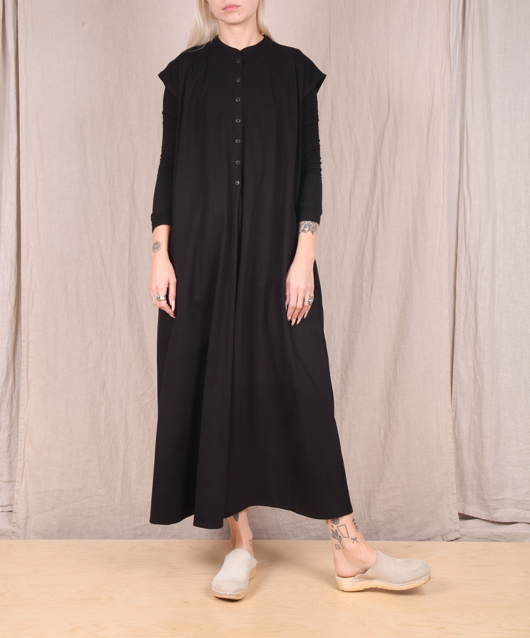 Kowtow-Day Dress // BLACK