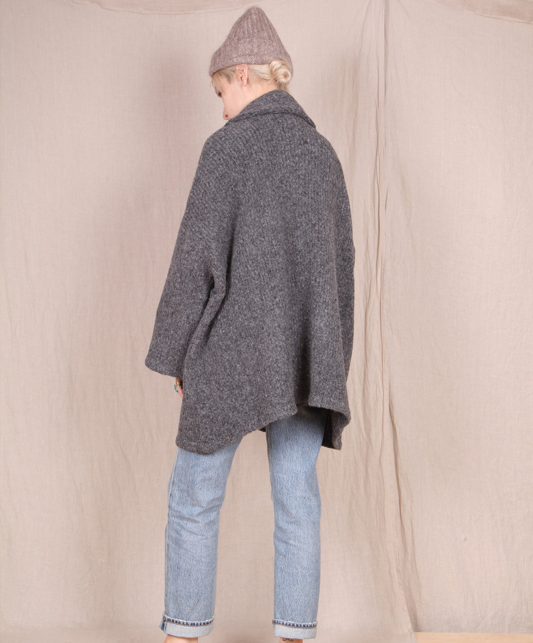 Atelier Delphine-Haori Sweater Coat // CHARCOAL