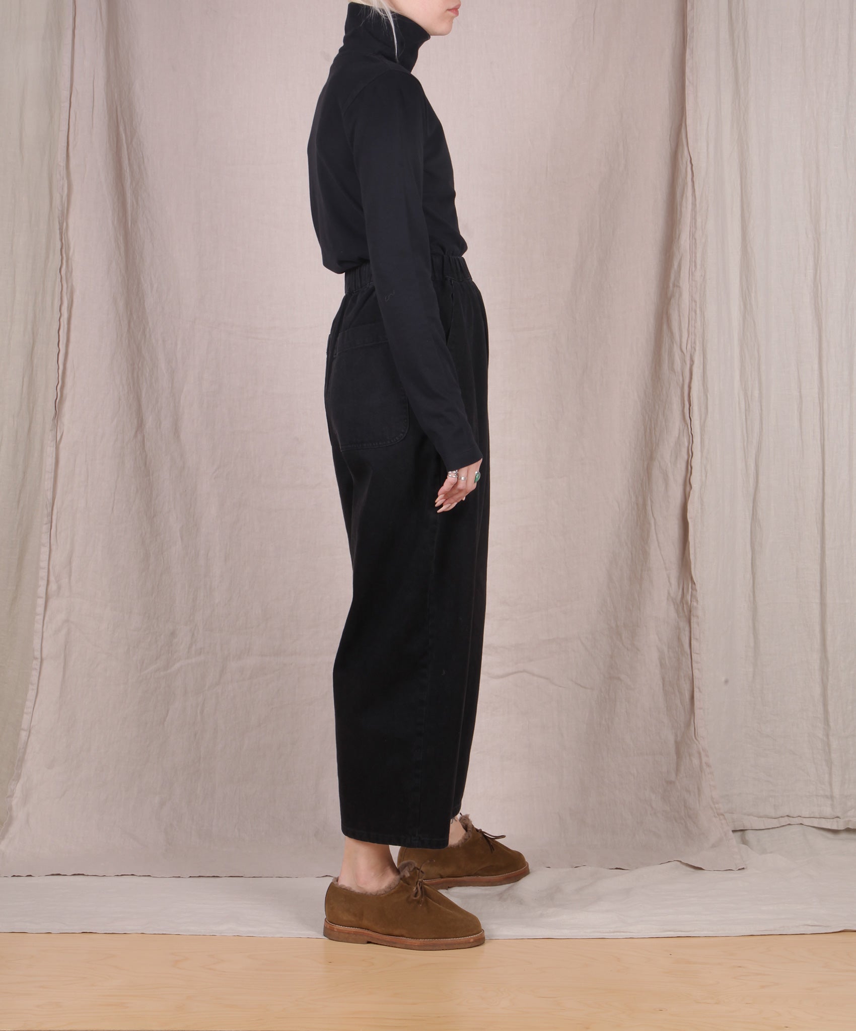 Micaela Greg-Barrel Pant // Black