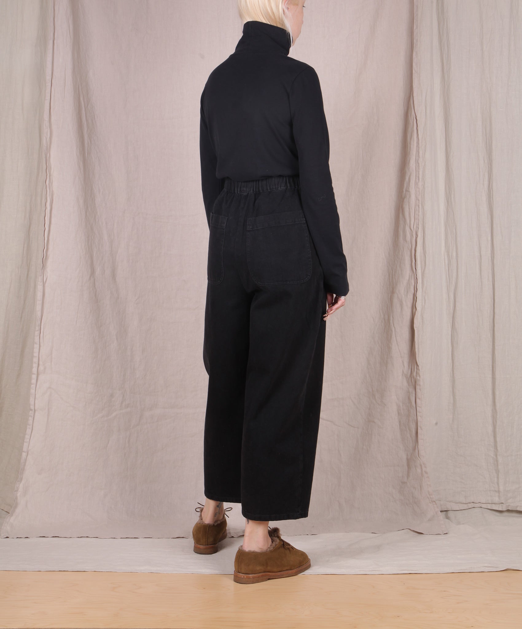 Micaela Greg-Barrel Pant // Black
