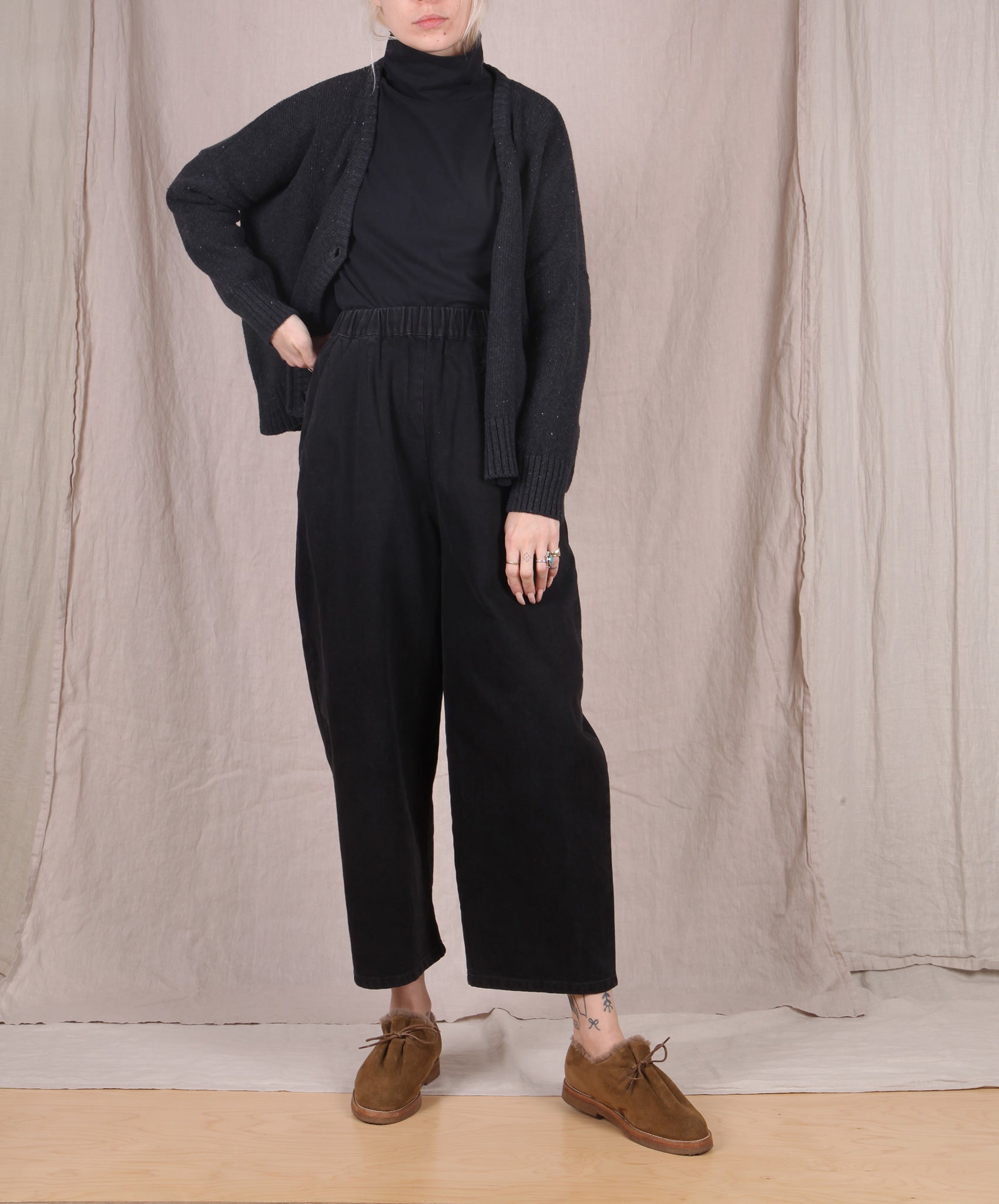 Beaumont Organic-Charis Cardigan // Black