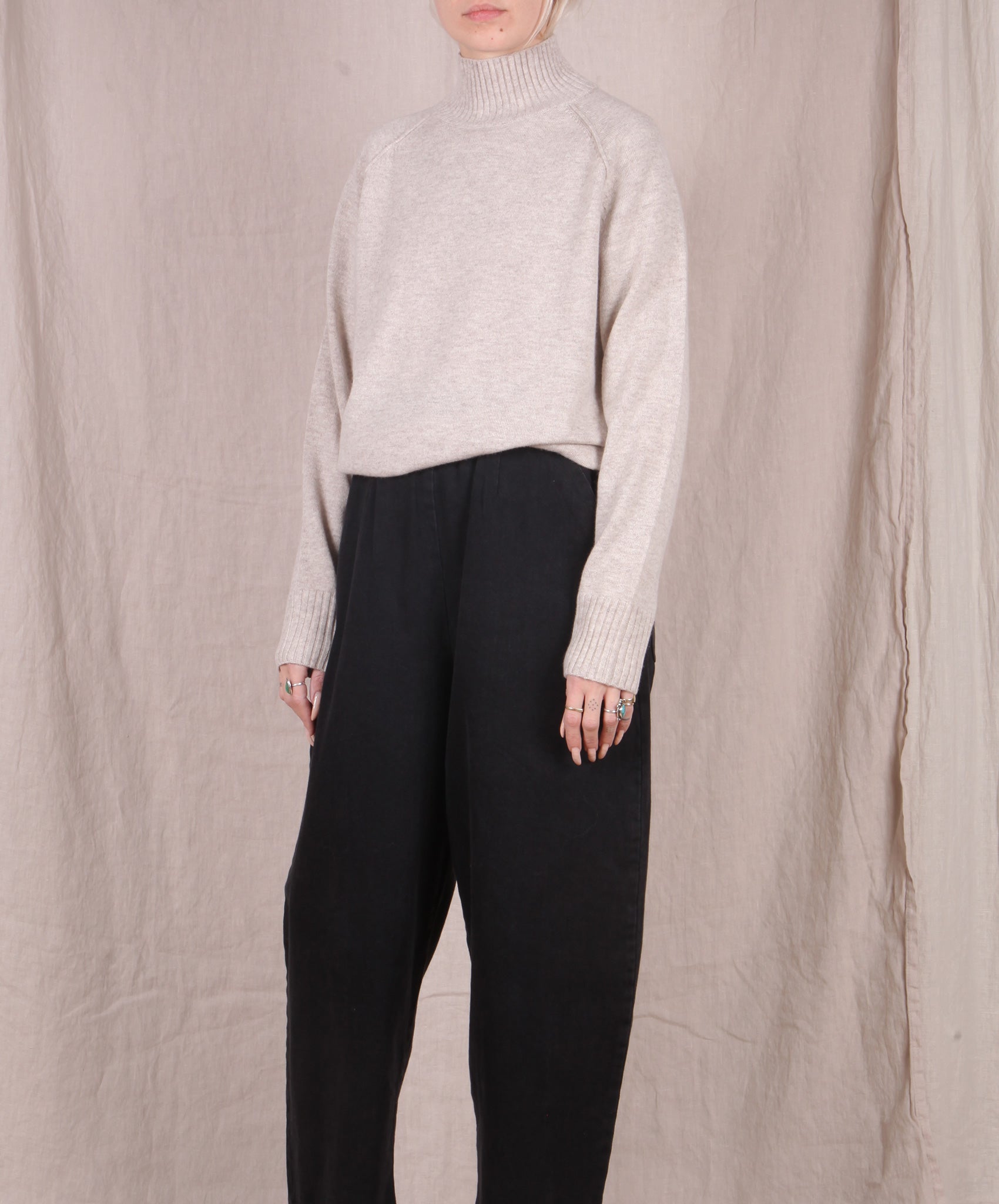 Hartford-Myke Mock Neck Sweater