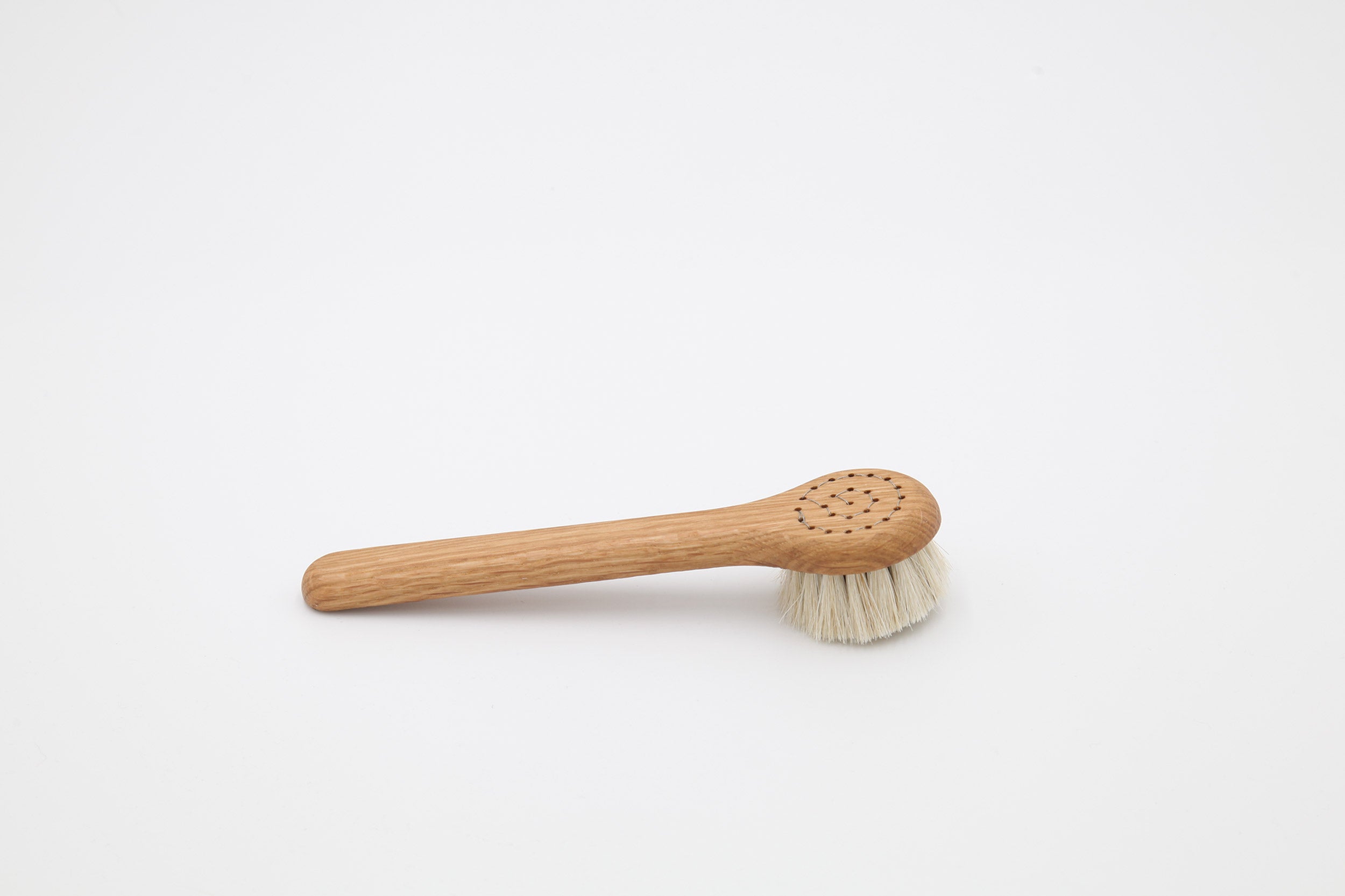 Iris Hantverk-Face Brush // Oak