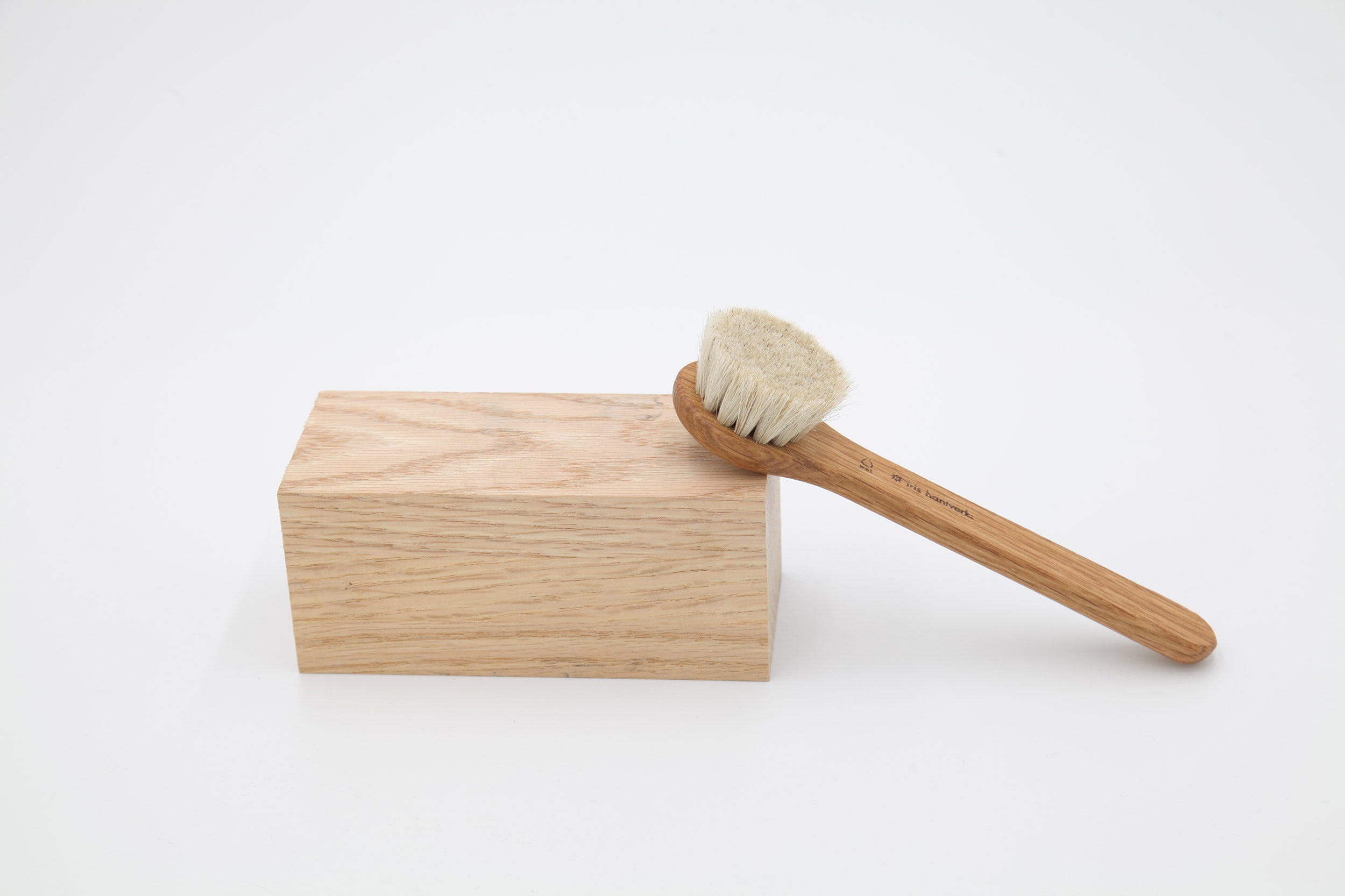 Iris Hantverk-Face Brush // Oak