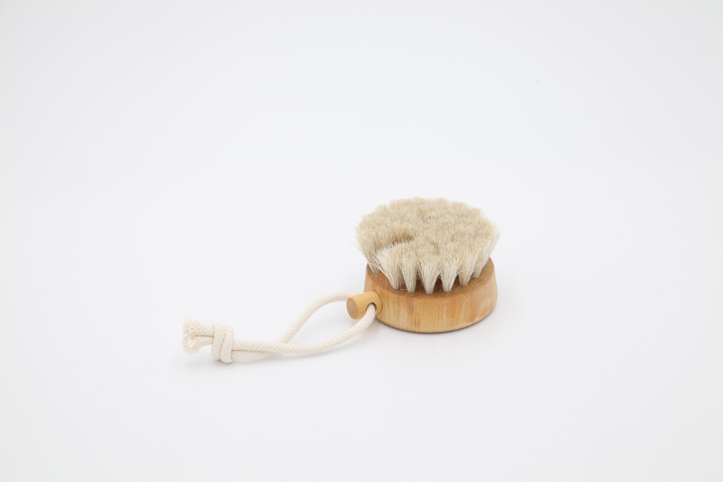 Iris Hantverk-Bath Brush Puck