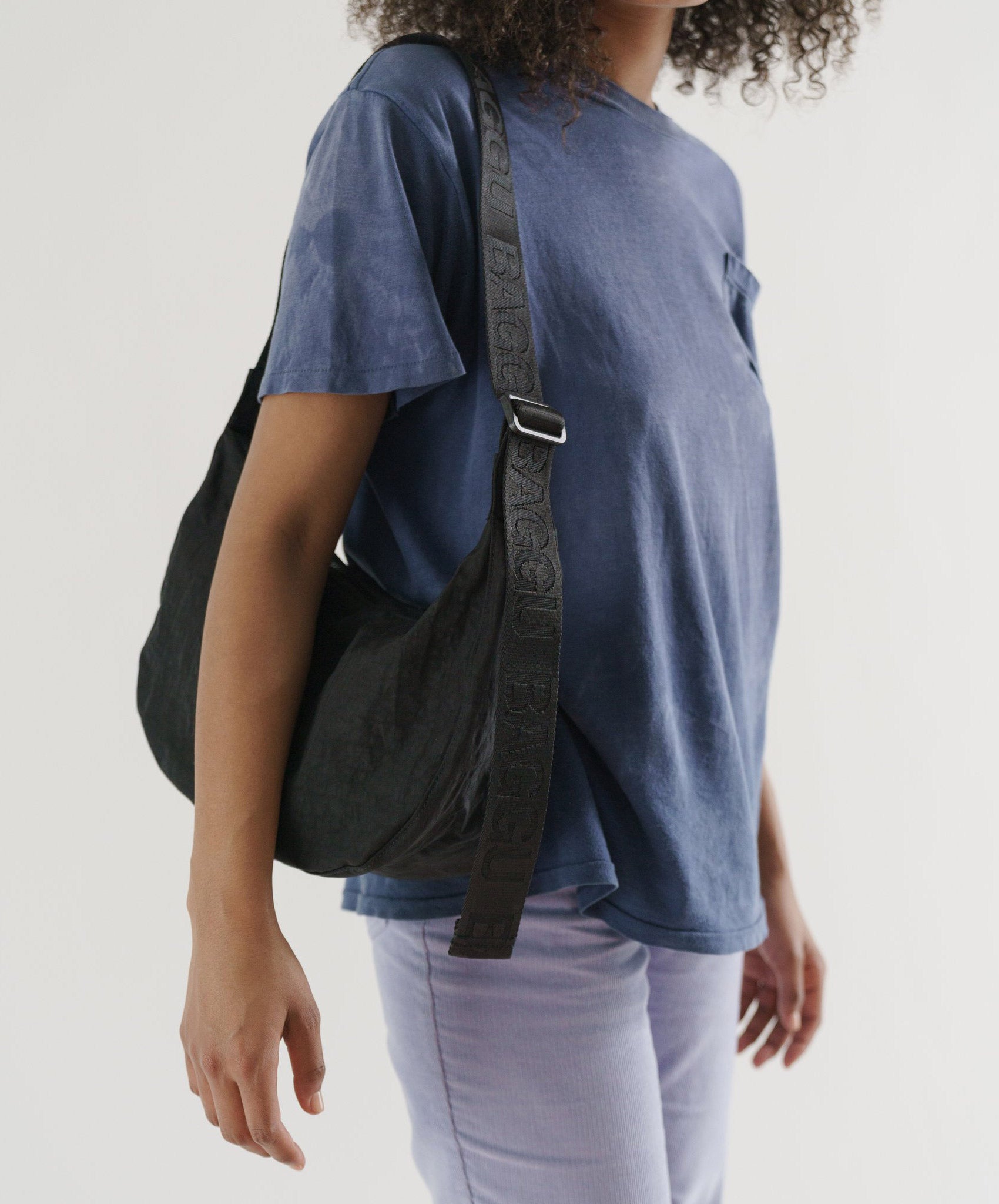 Baggu-Medium Nylon Crescent Bag // Black