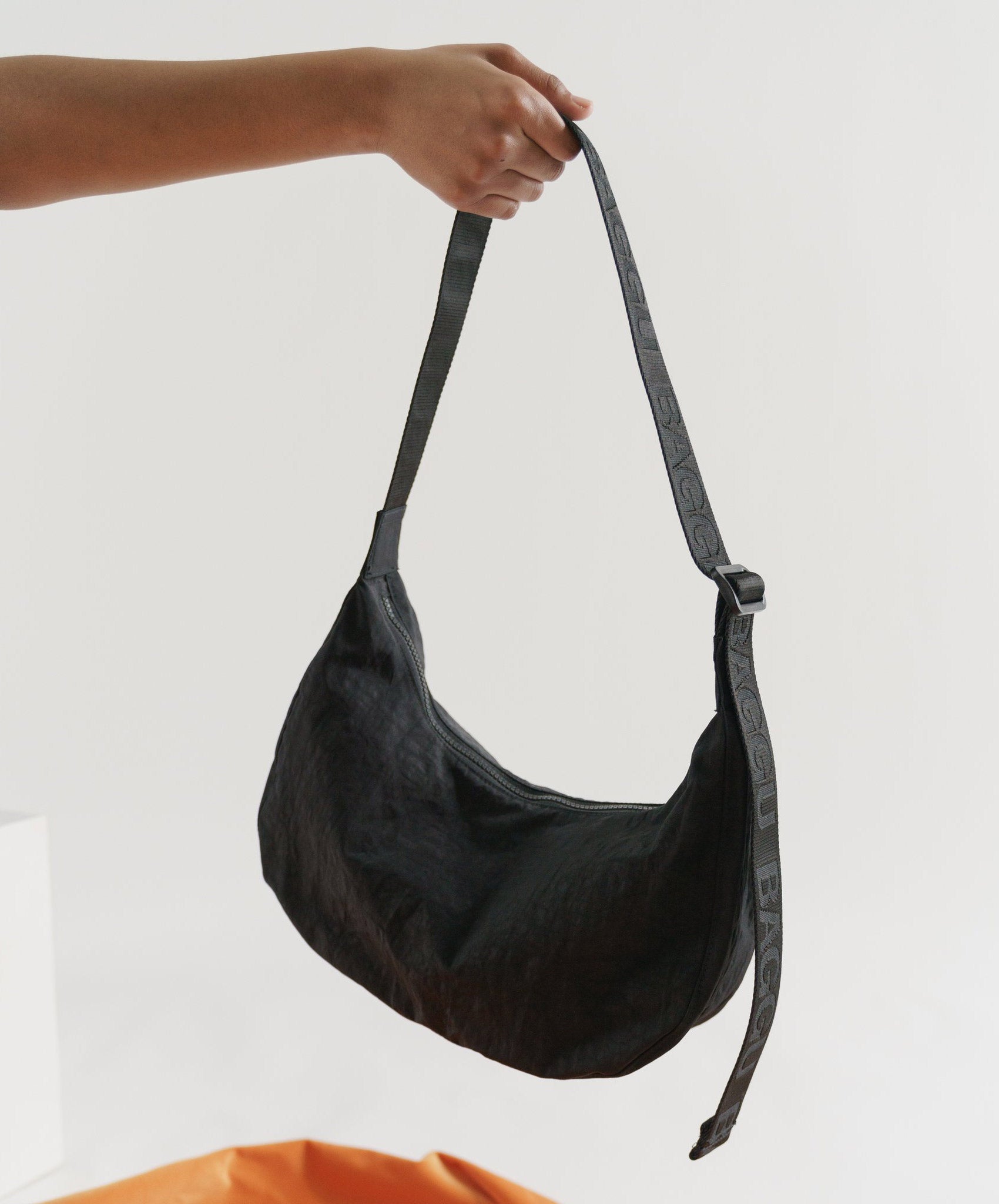 Baggu-Medium Nylon Crescent Bag // Black