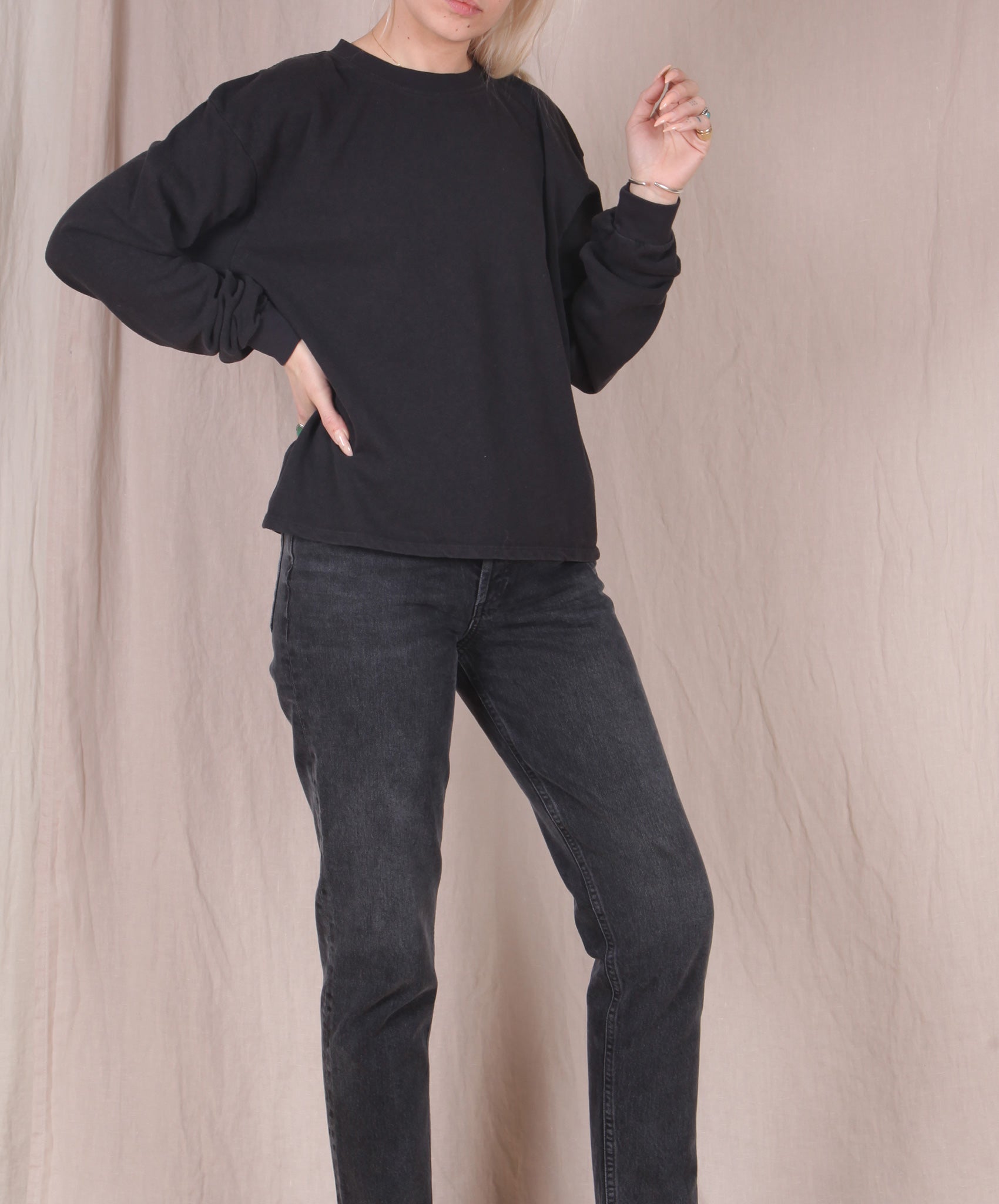 Jungmaven-Cropped Tatoosh Long Sleeve Tee // Black