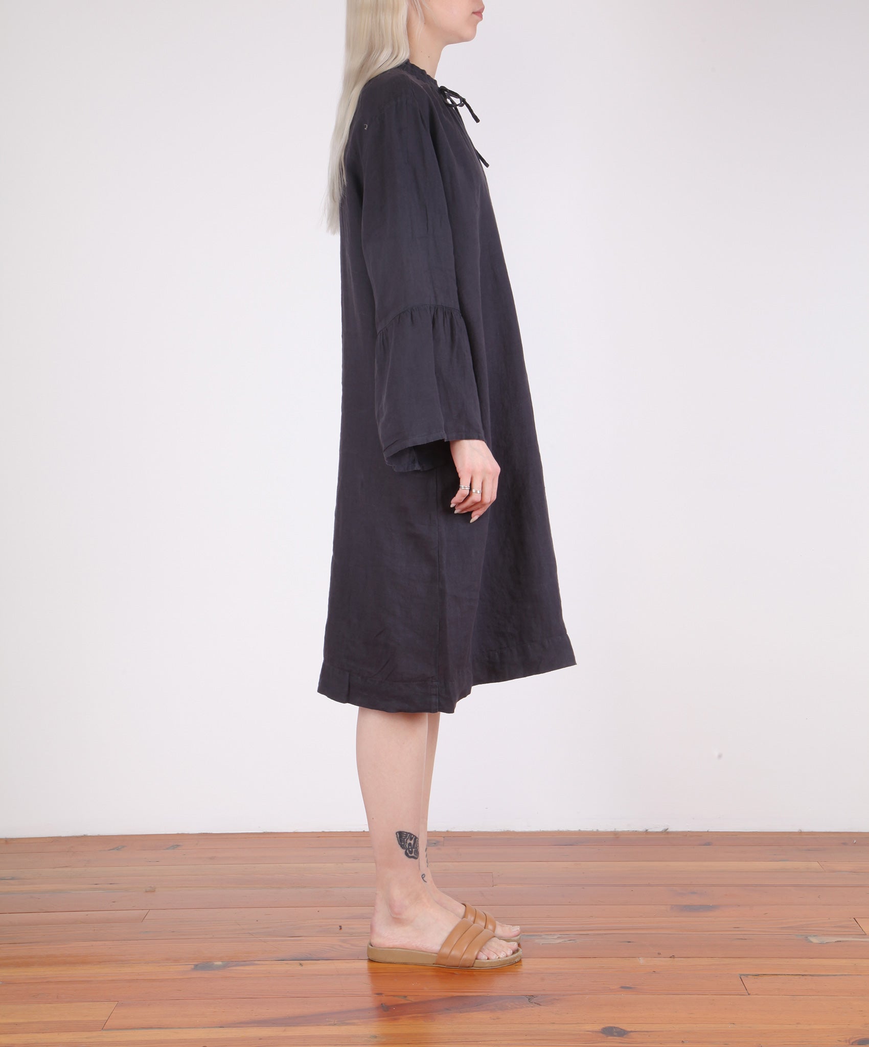 Hartford-Roda Bell Sleeve Linen Dress