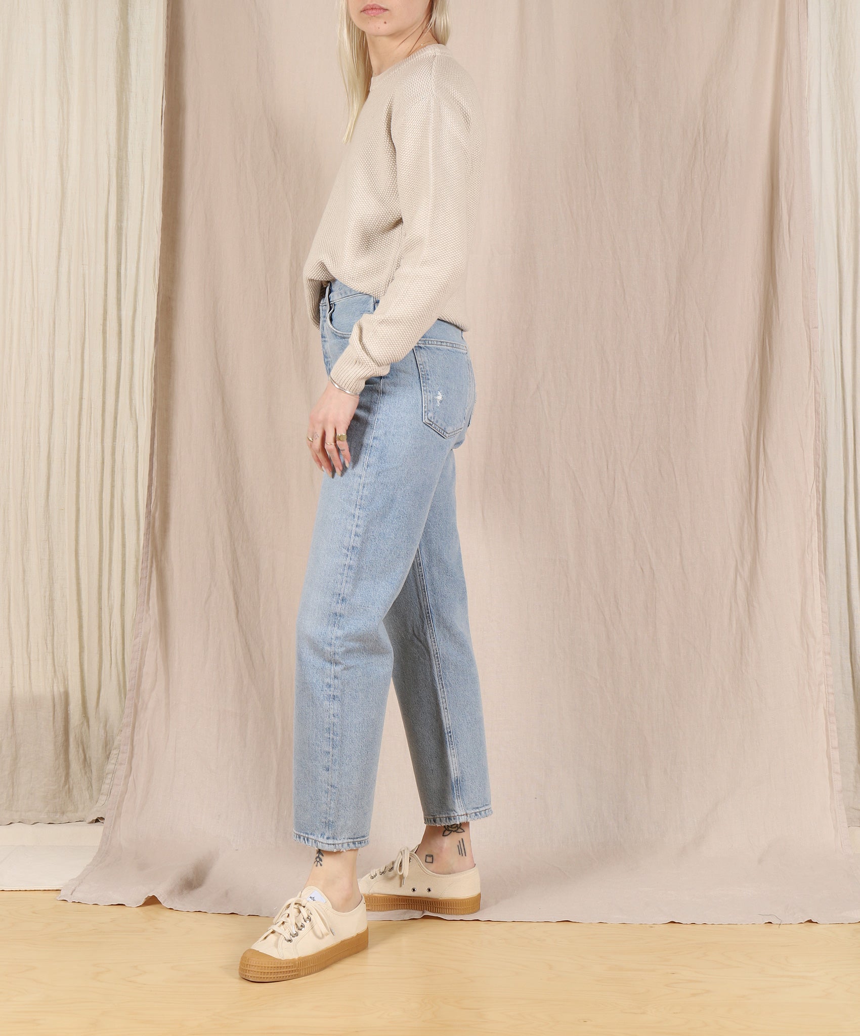 Kowtow- Escape Crew // Oat Melange