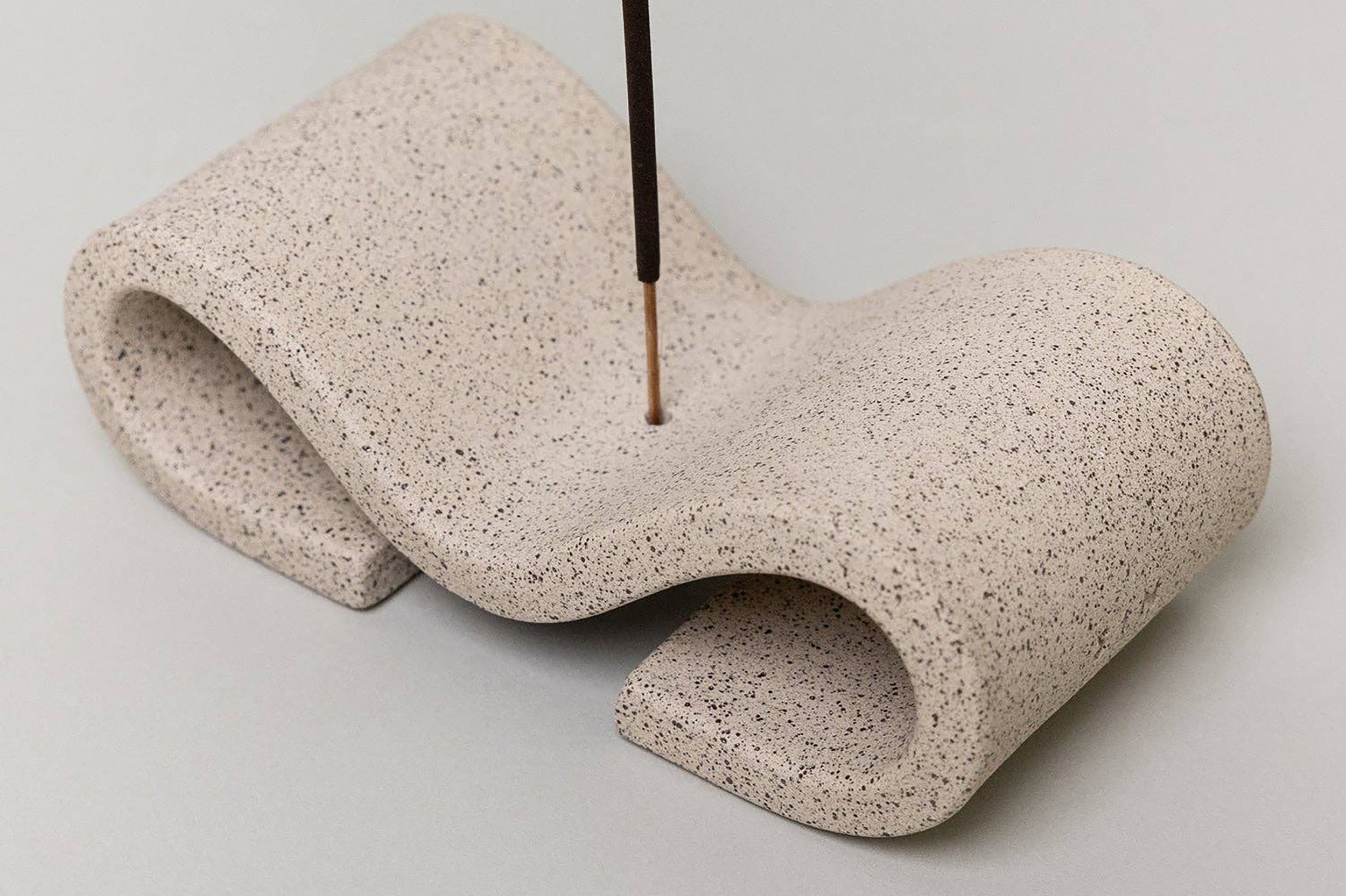 Virginia Sin-Ming Incense Holder, Sand