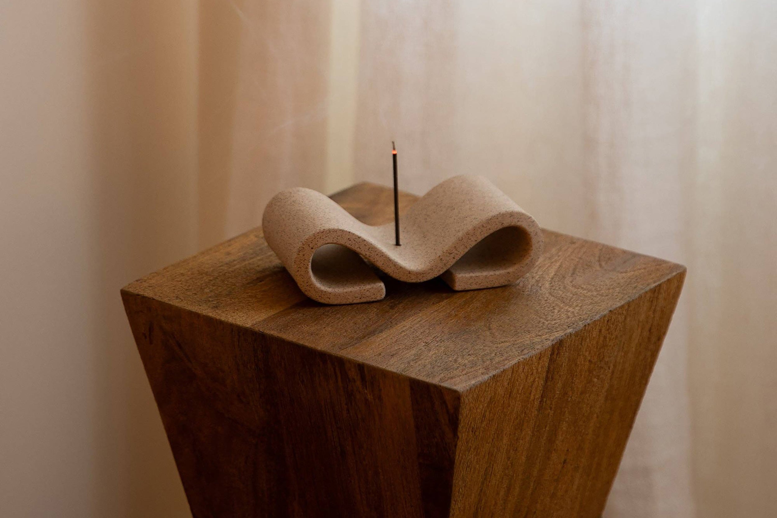 Virginia Sin-Ming Incense Holder, Sand