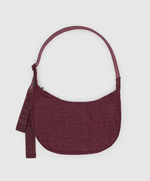 Baggu-Medium Nylon Crescent Bag // Mahogany