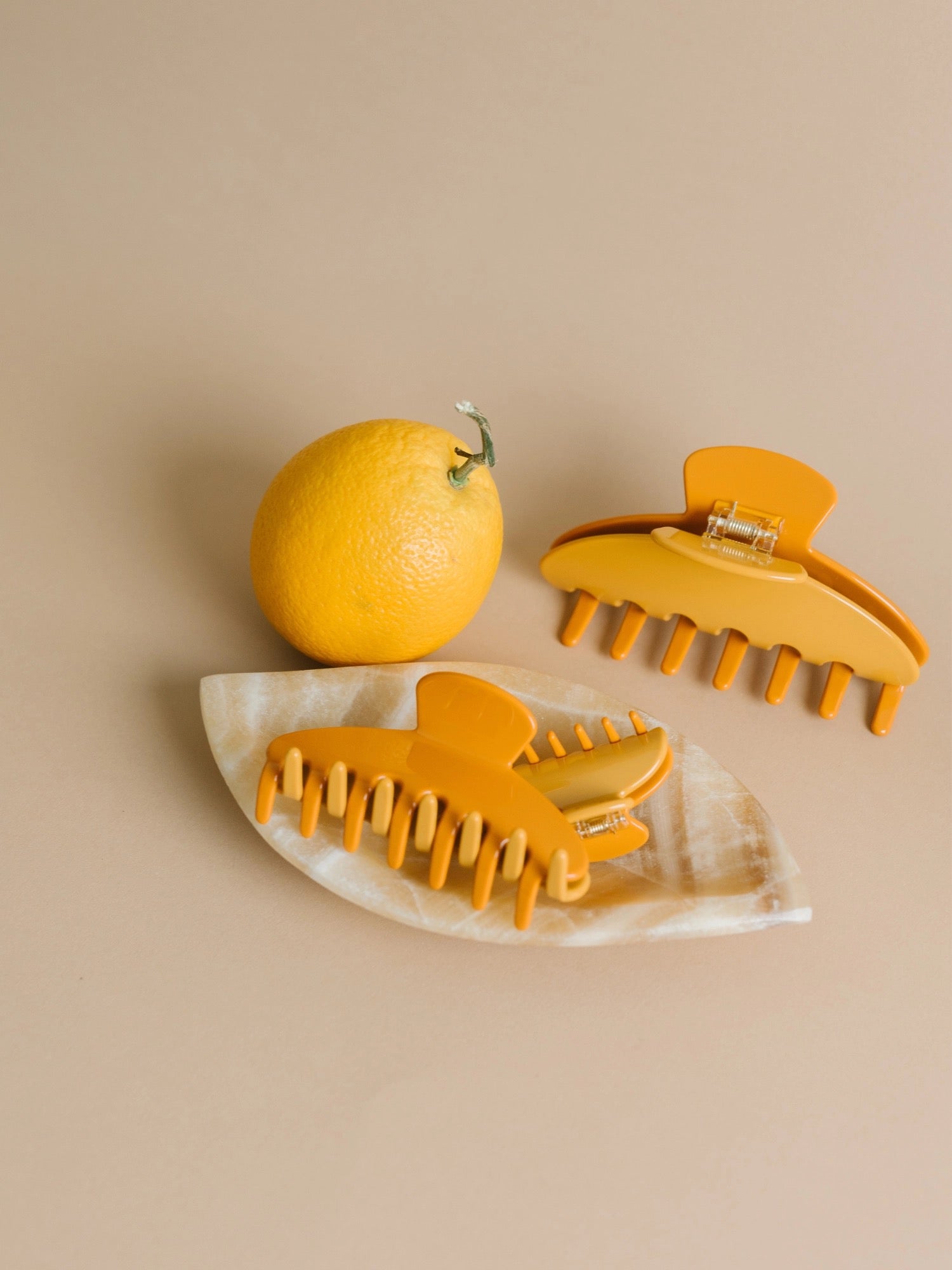 Nat+Noor-Hair Claw // Medium