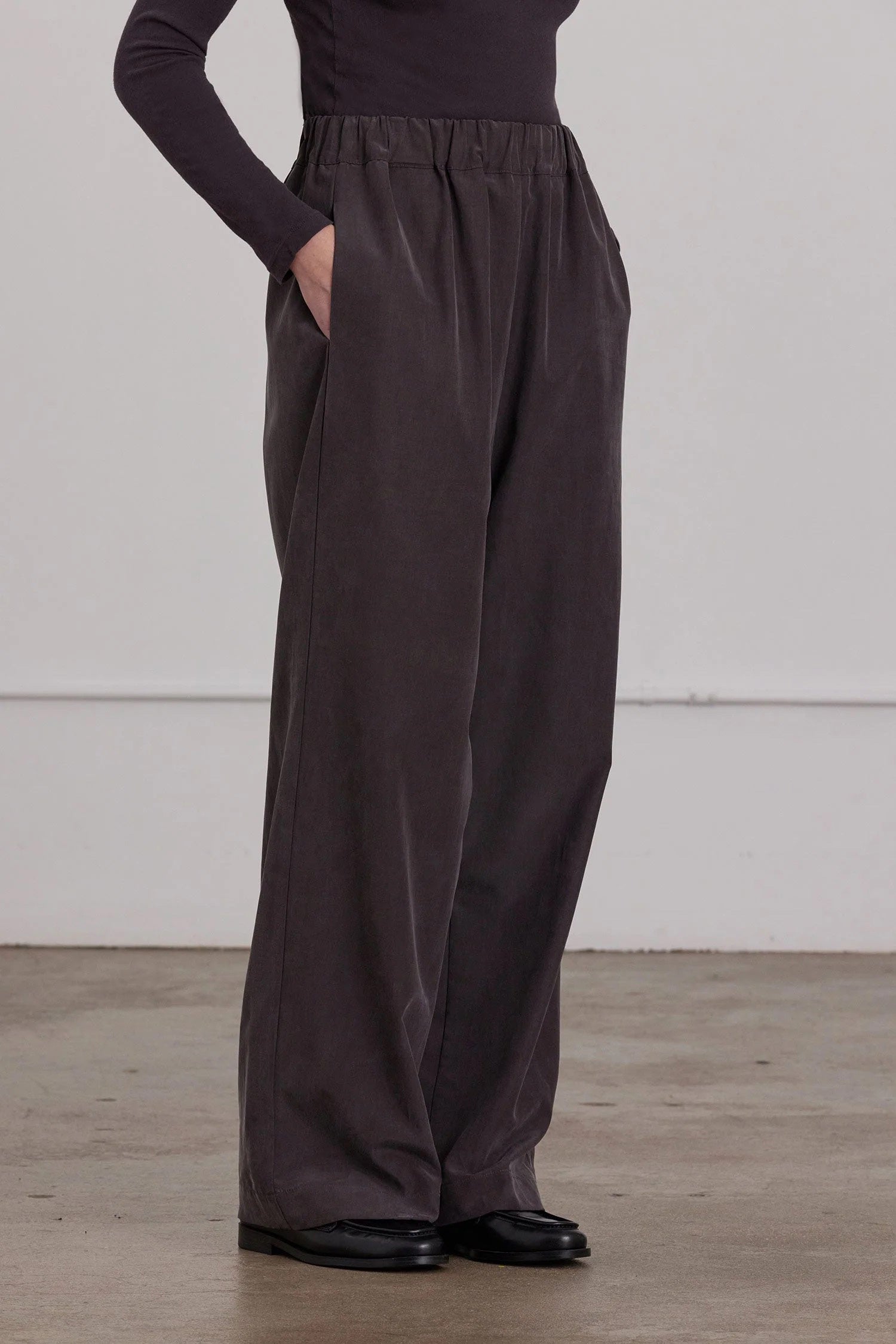 Black Crane-Straight Pant // Dark Plum