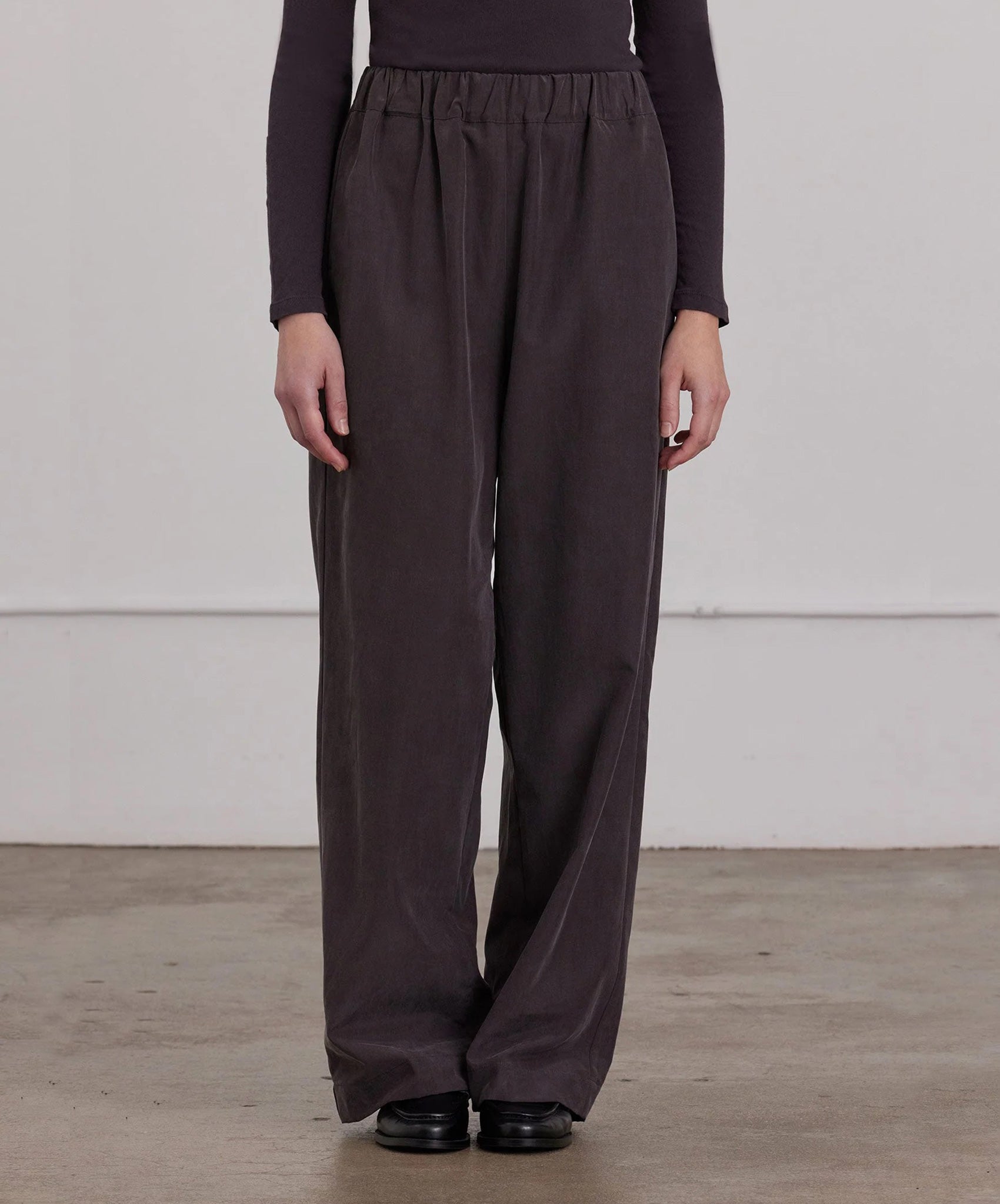 Black Crane-Straight Pant // Dark Plum