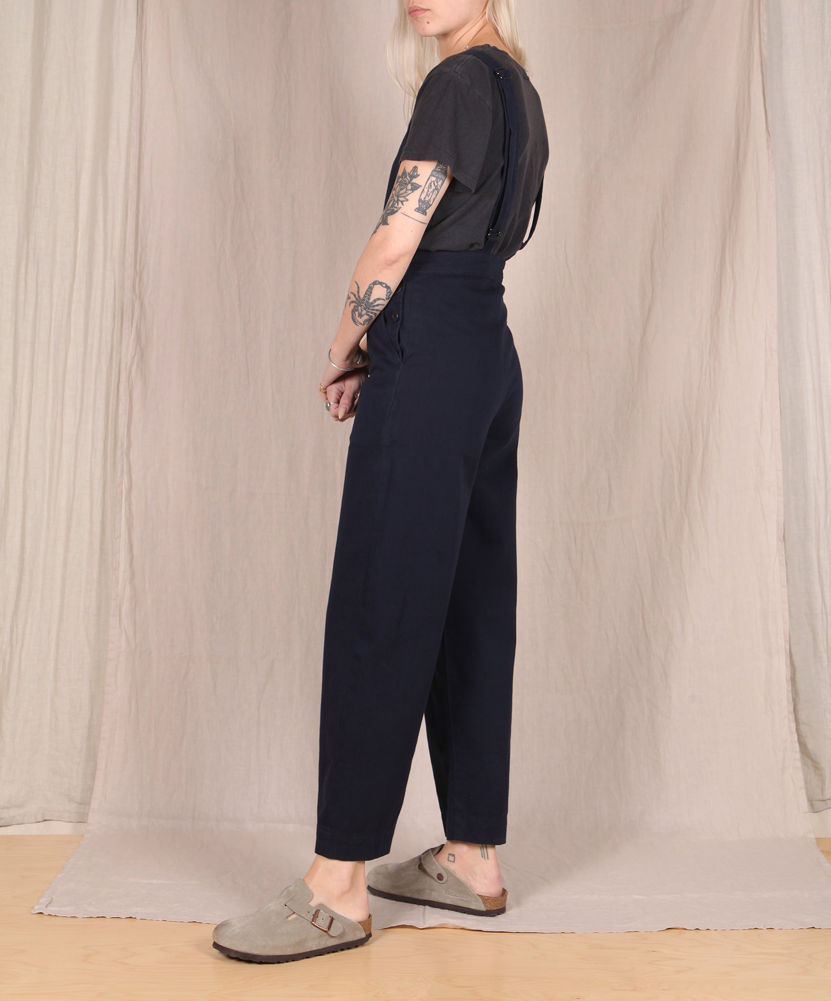 Ali Golden-Fitted Overall Jumper // Navy