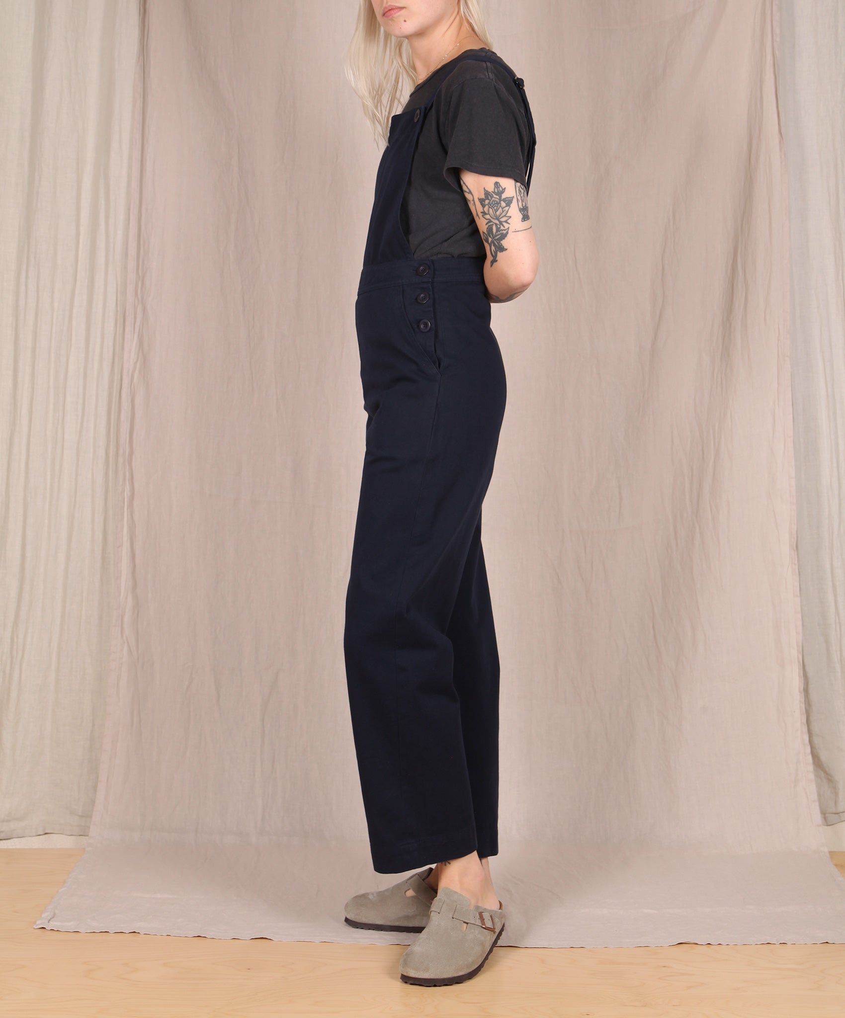 Ali Golden-Fitted Overall Jumper // Navy