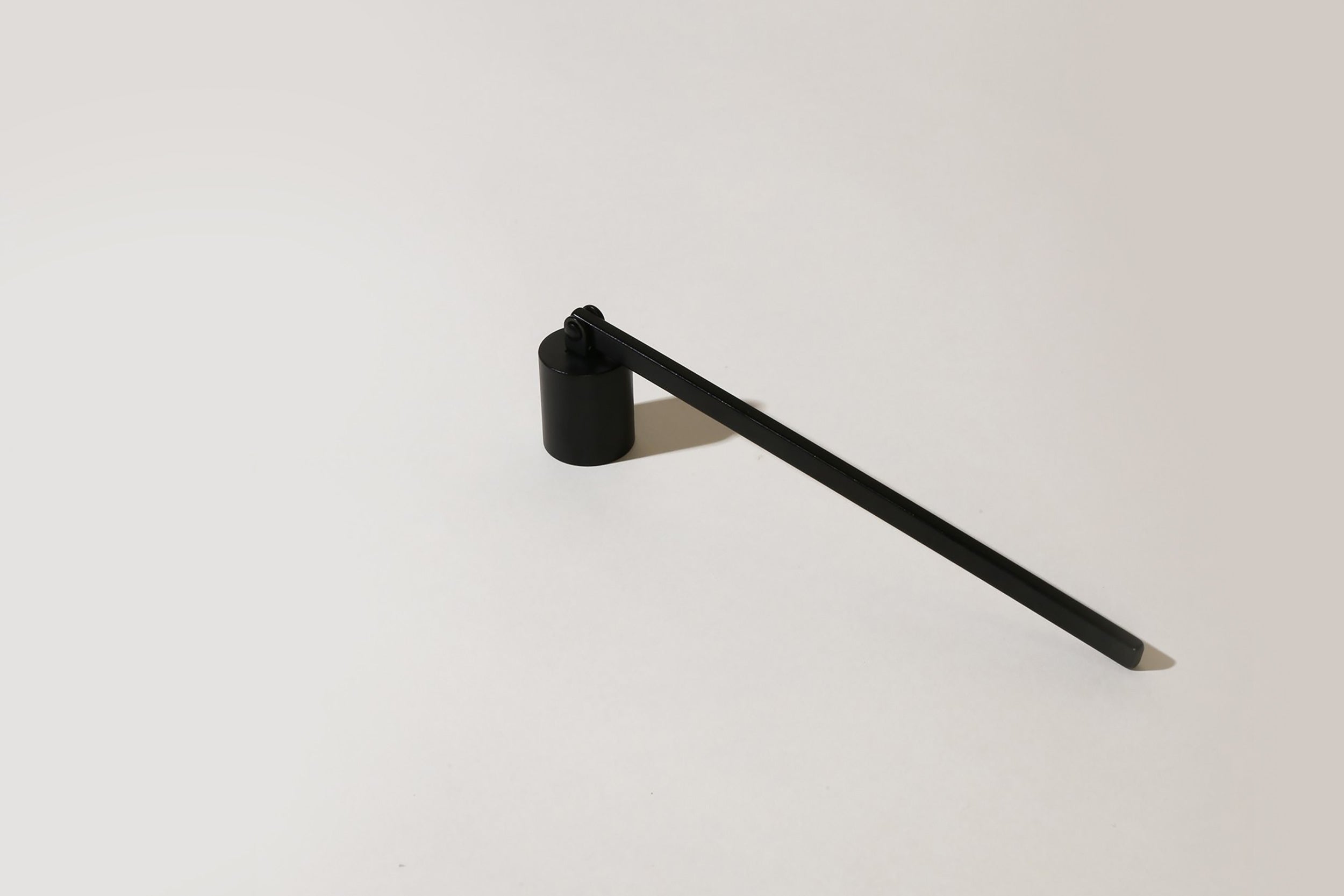 Yield-Candle Snuffer