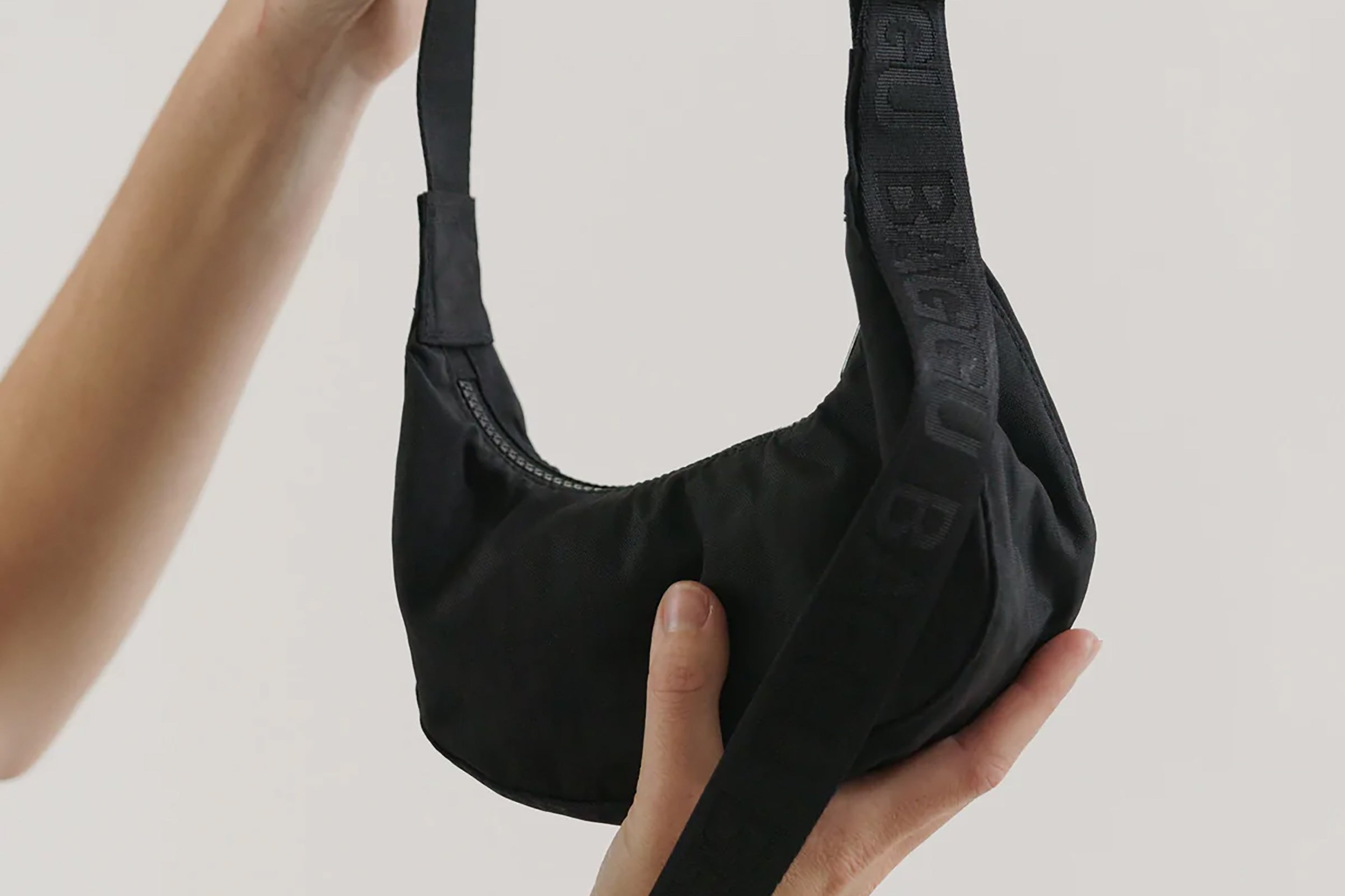 Large Nylon Crescent Bag : Black - Baggu
